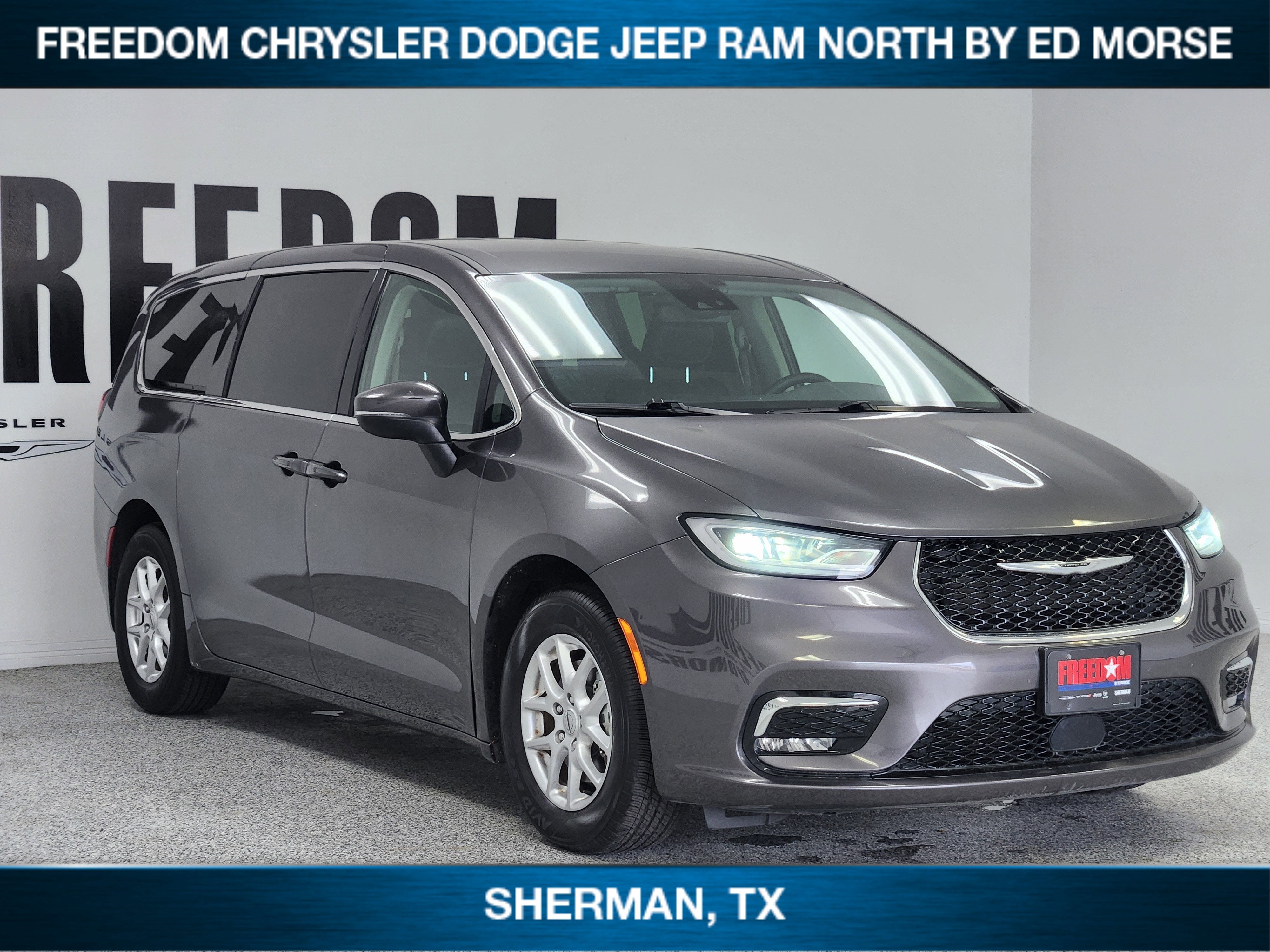 2023 Chrysler Pacifica Touring L