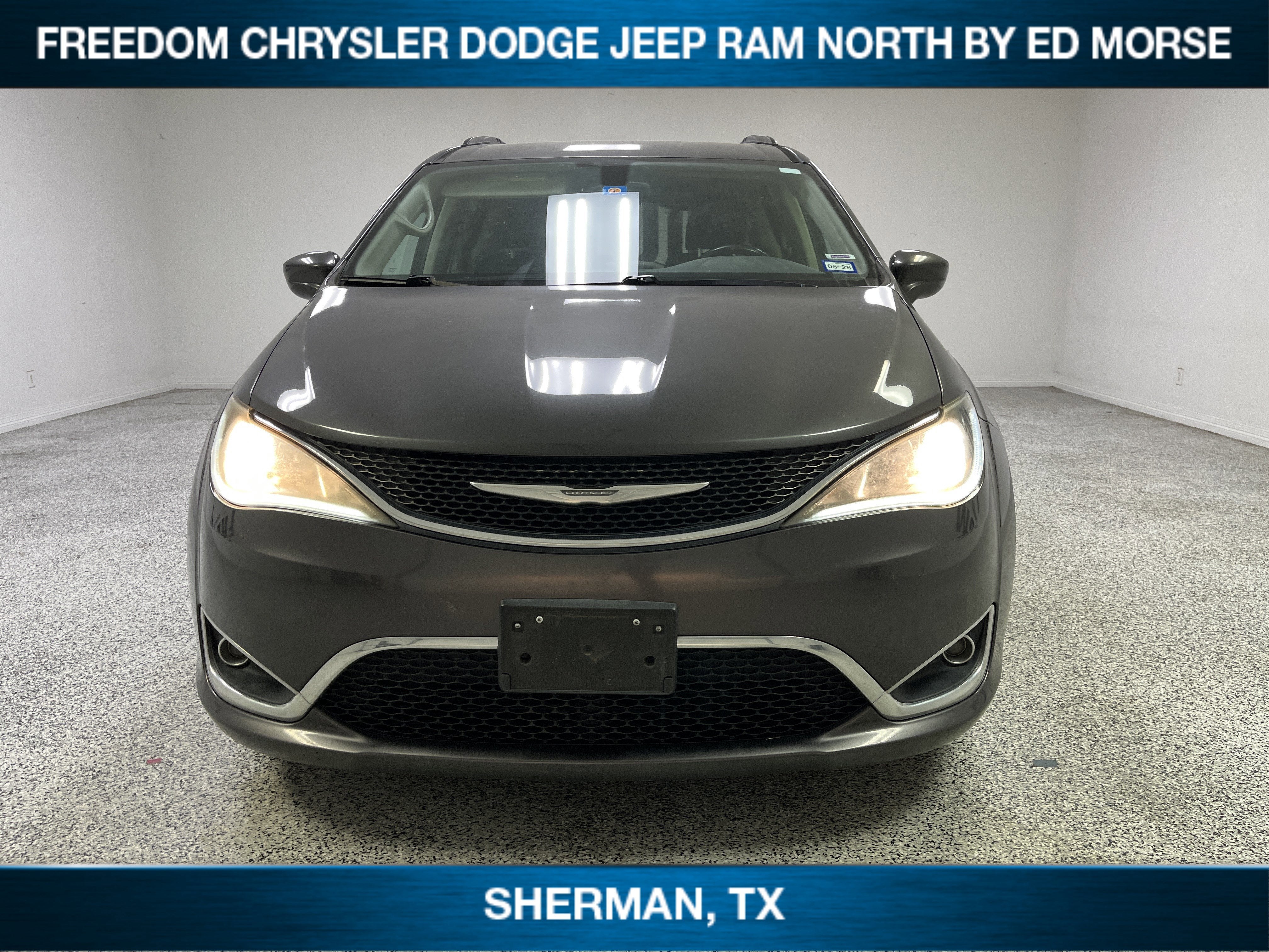 2017 Chrysler Pacifica Touring-L