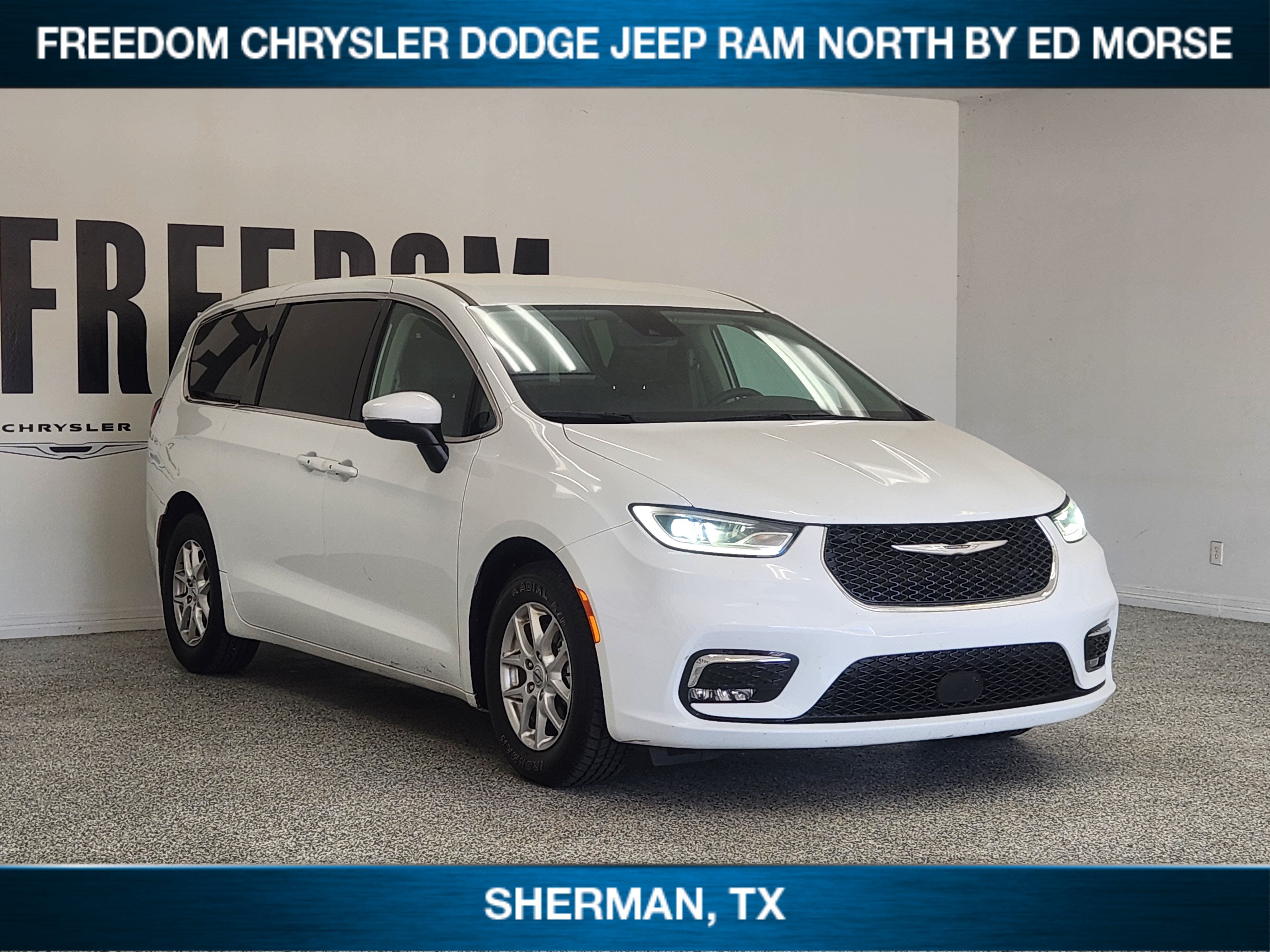 2023 Chrysler Pacifica Touring L