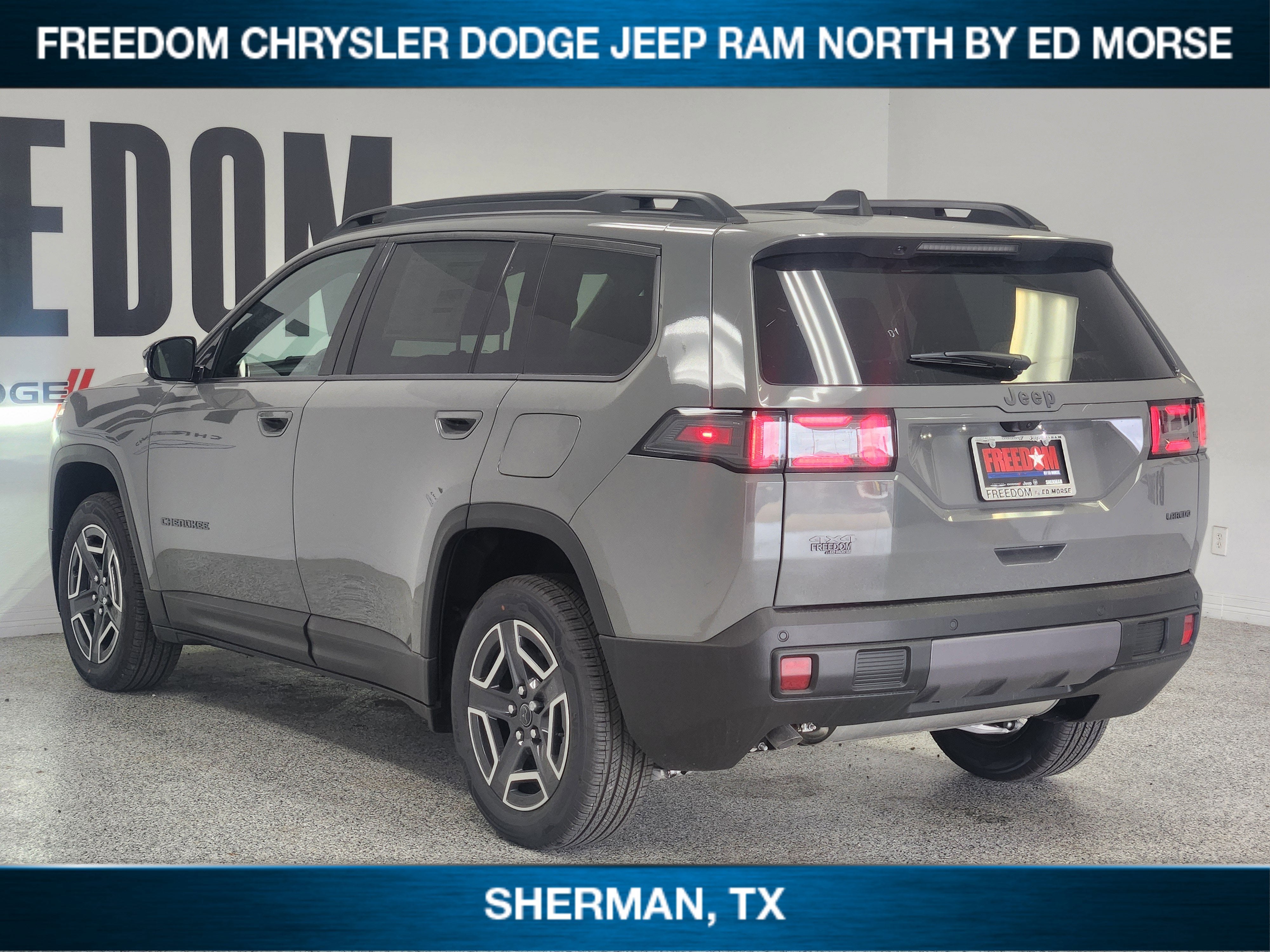 2026 Jeep Cherokee CHEROKEE LAREDO 4X4