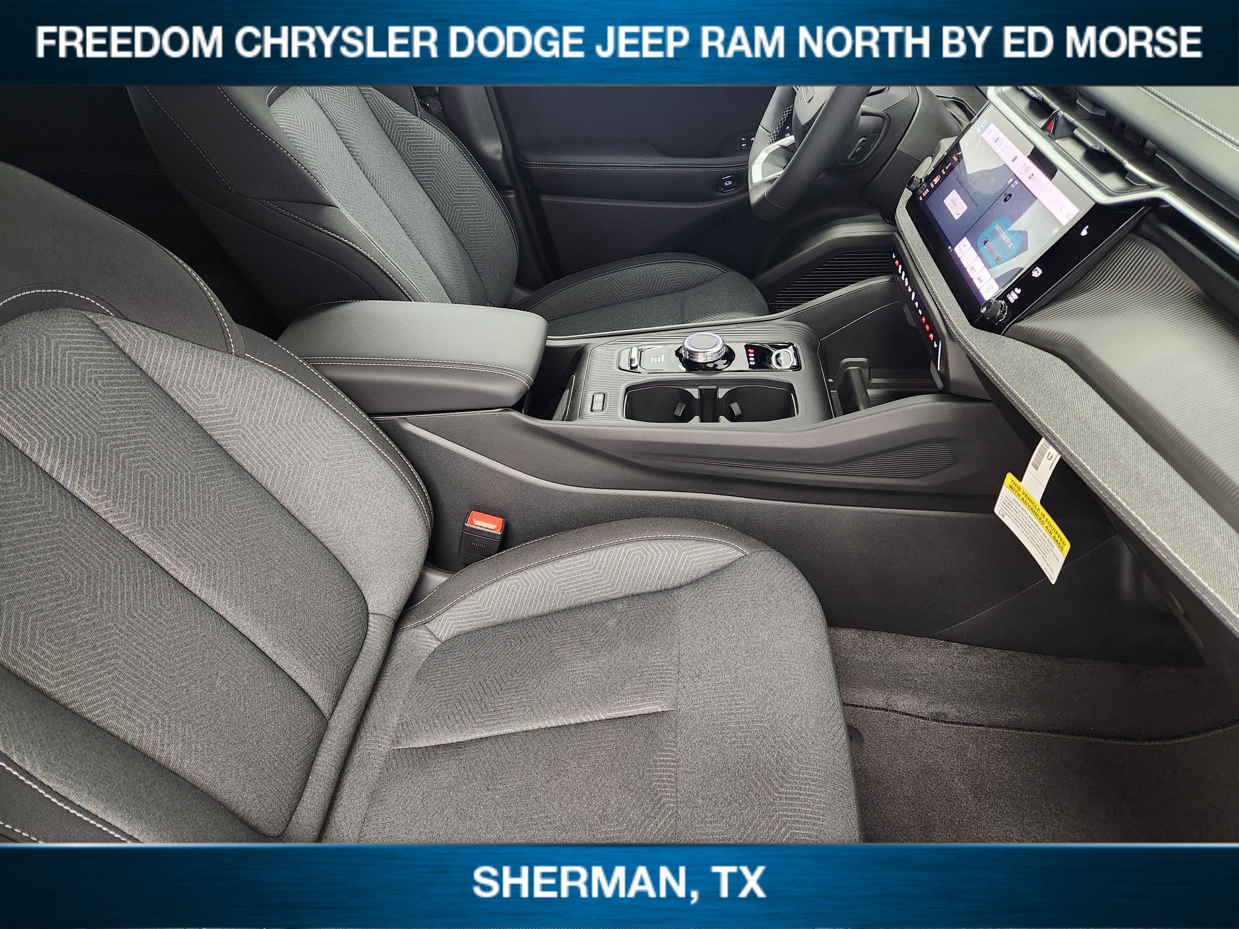 2027 Jeep Cherokee CHEROKEE LAREDO 4X4