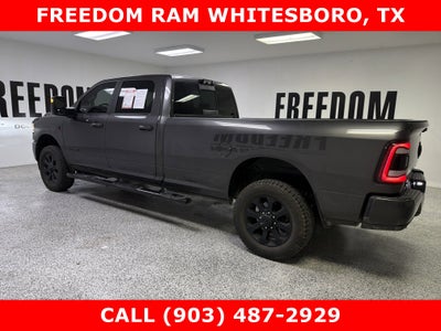 2024 RAM 3500 Laramie Crew Cab 4x4 8' Box
