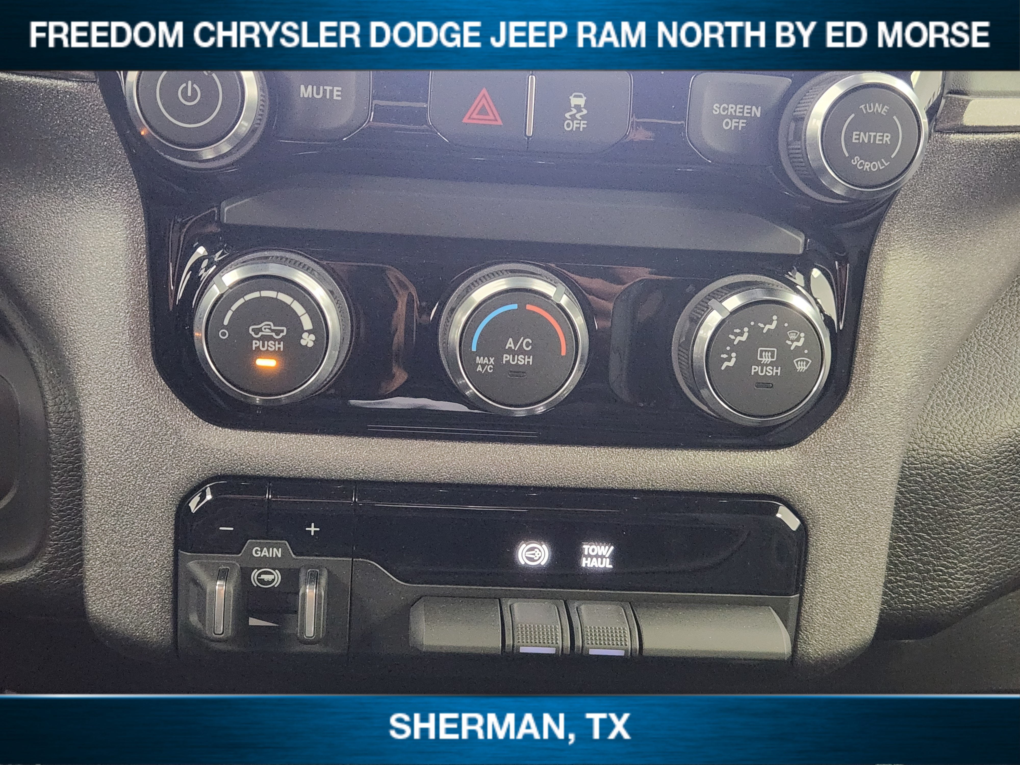 2026 RAM 3500 RAM 3500 TRADESMAN CREW CAB 4X4 8' BOX