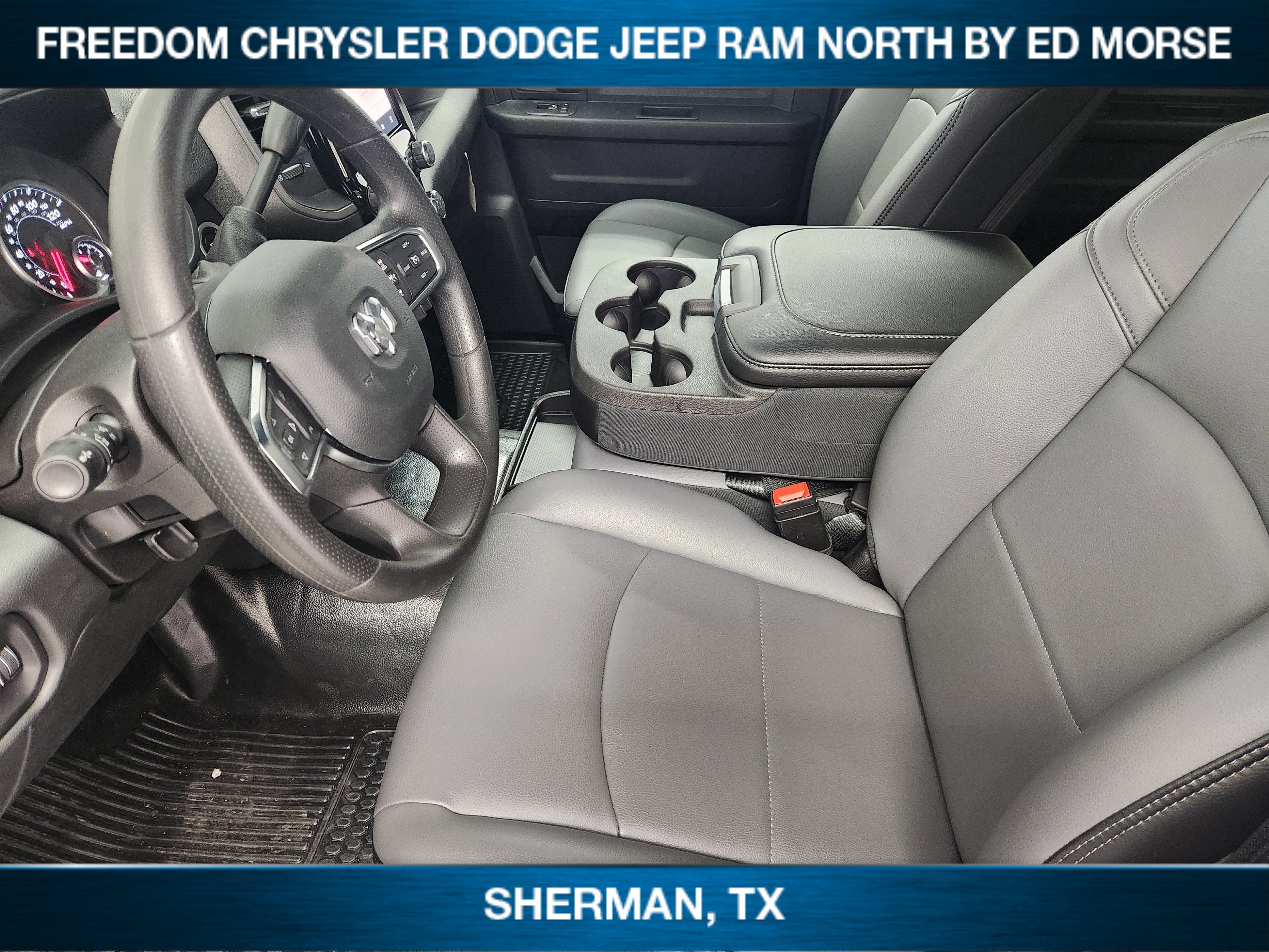 2026 RAM 3500 RAM 3500 TRADESMAN CREW CAB 4X4 8' BOX