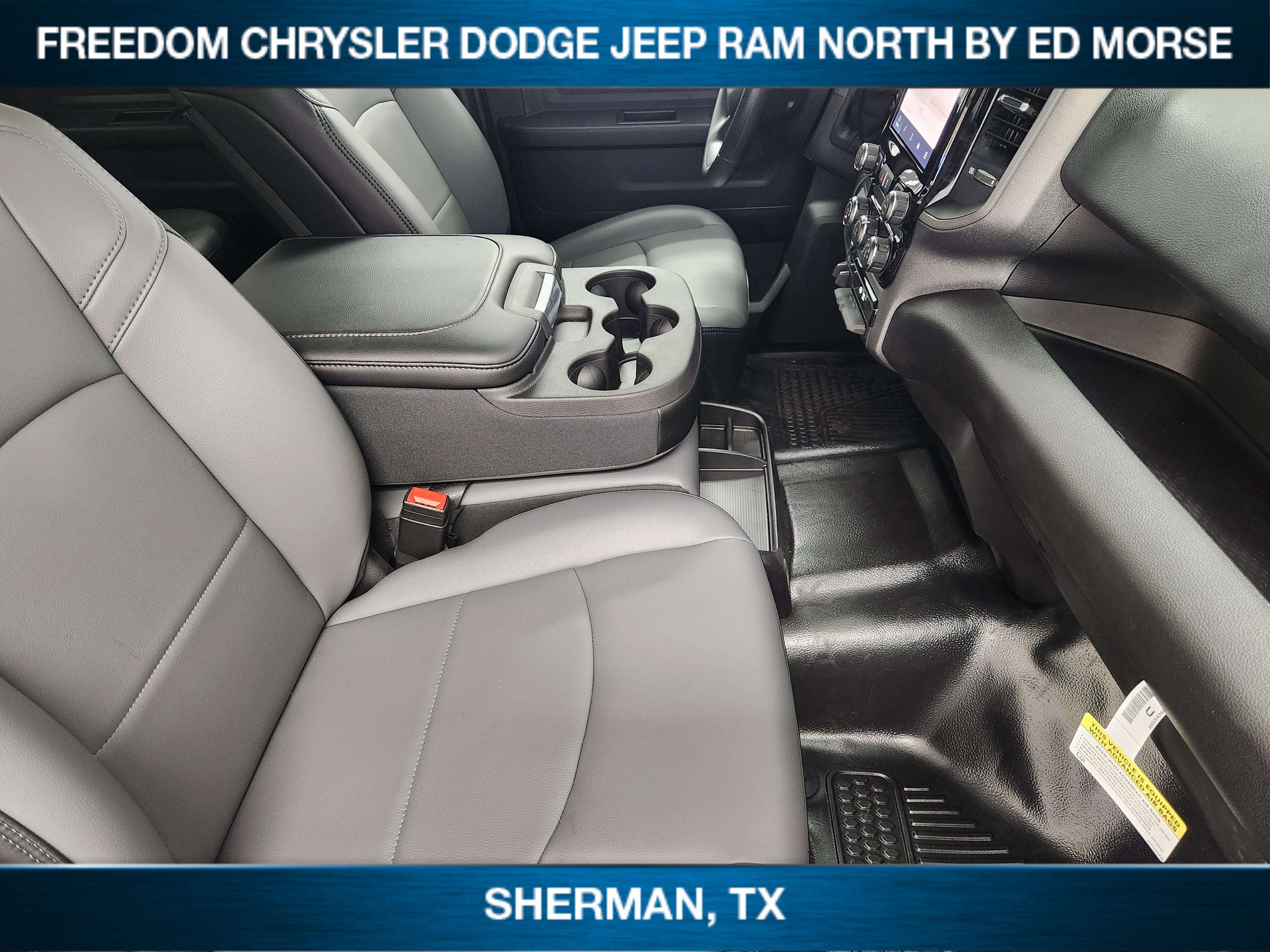 2026 RAM 3500 RAM 3500 TRADESMAN CREW CAB 4X4 8' BOX
