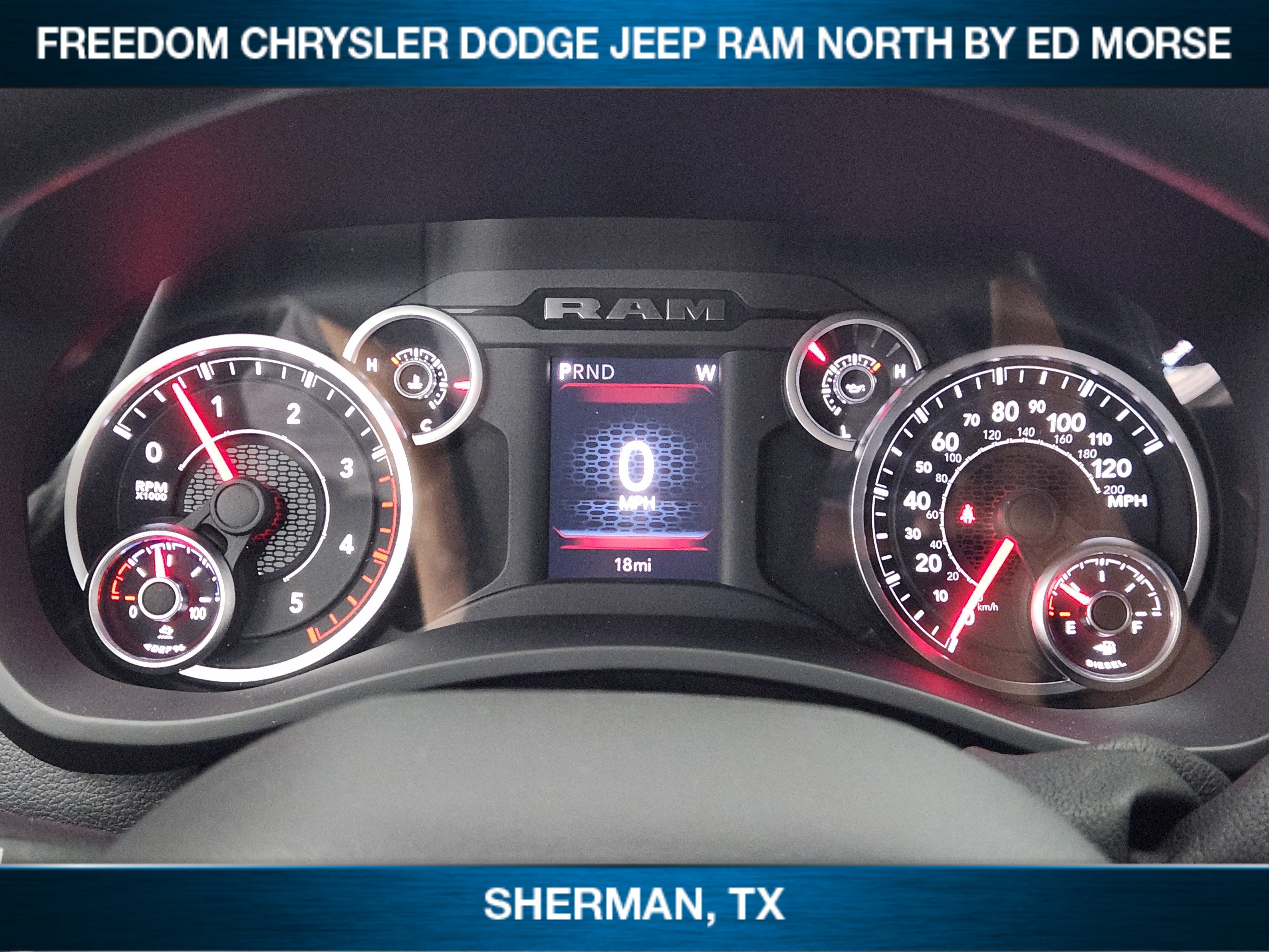2027 RAM 3500 RAM 3500 TRADESMAN CREW CAB 4X4 8' BOX