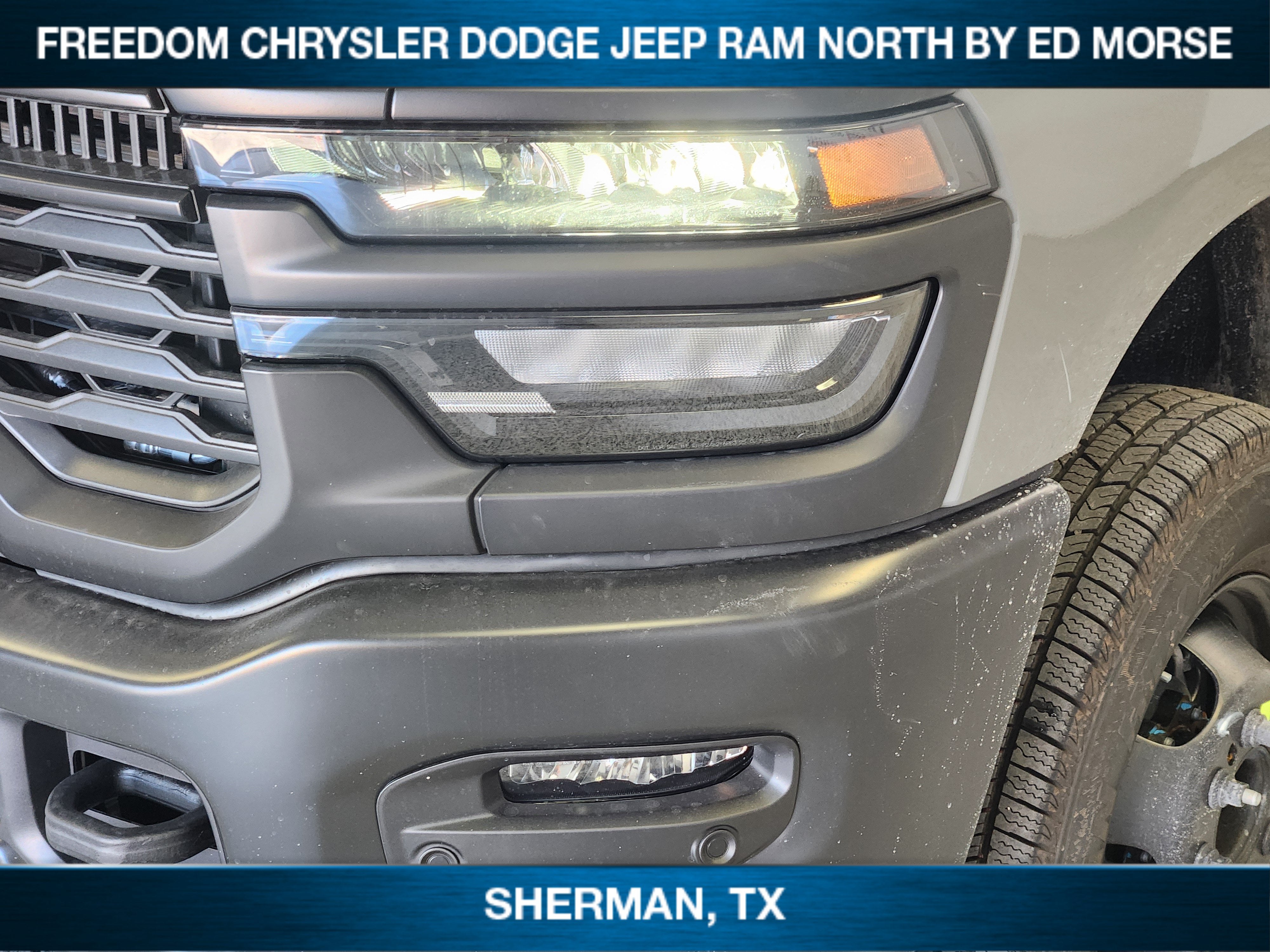 2027 RAM 3500 RAM 3500 TRADESMAN CREW CAB 4X4 8' BOX