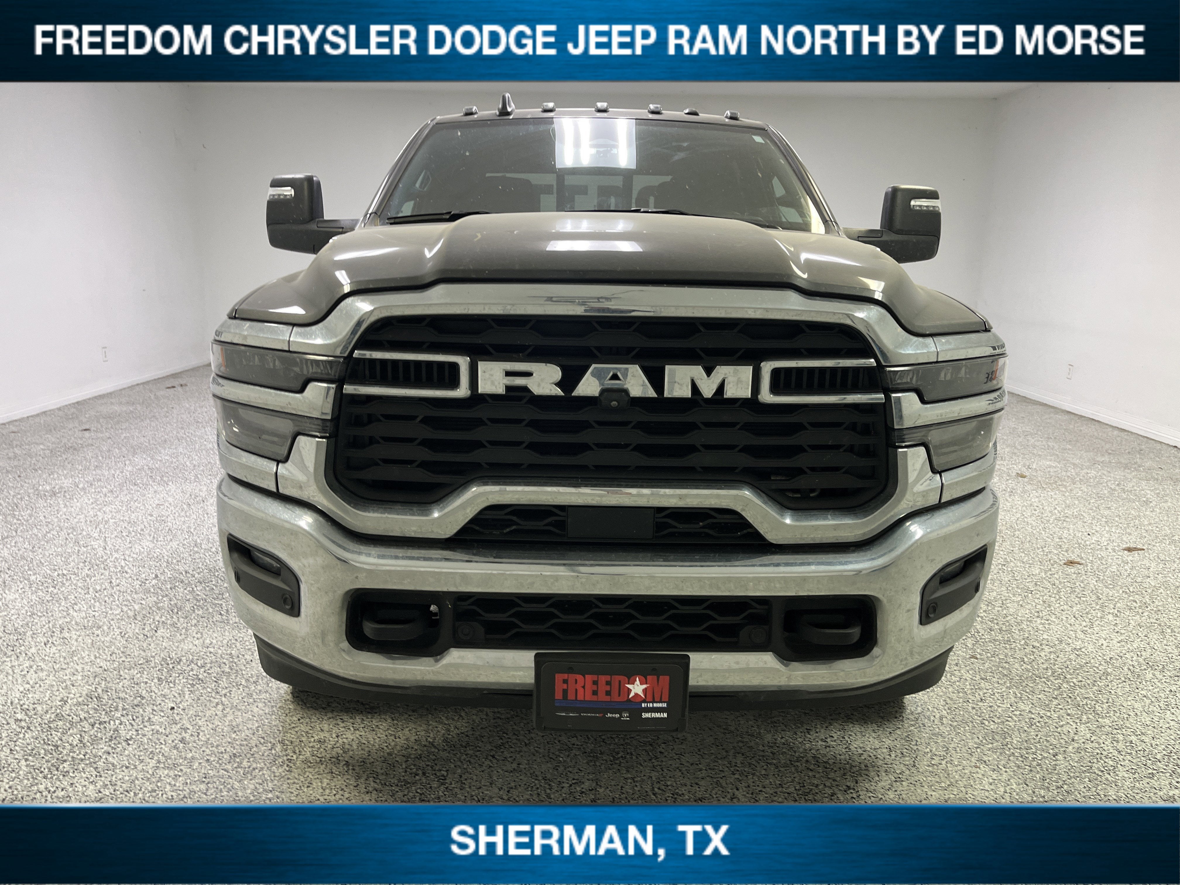2025 RAM 3500 Tradesman Crew Cab 4x4 8' Box
