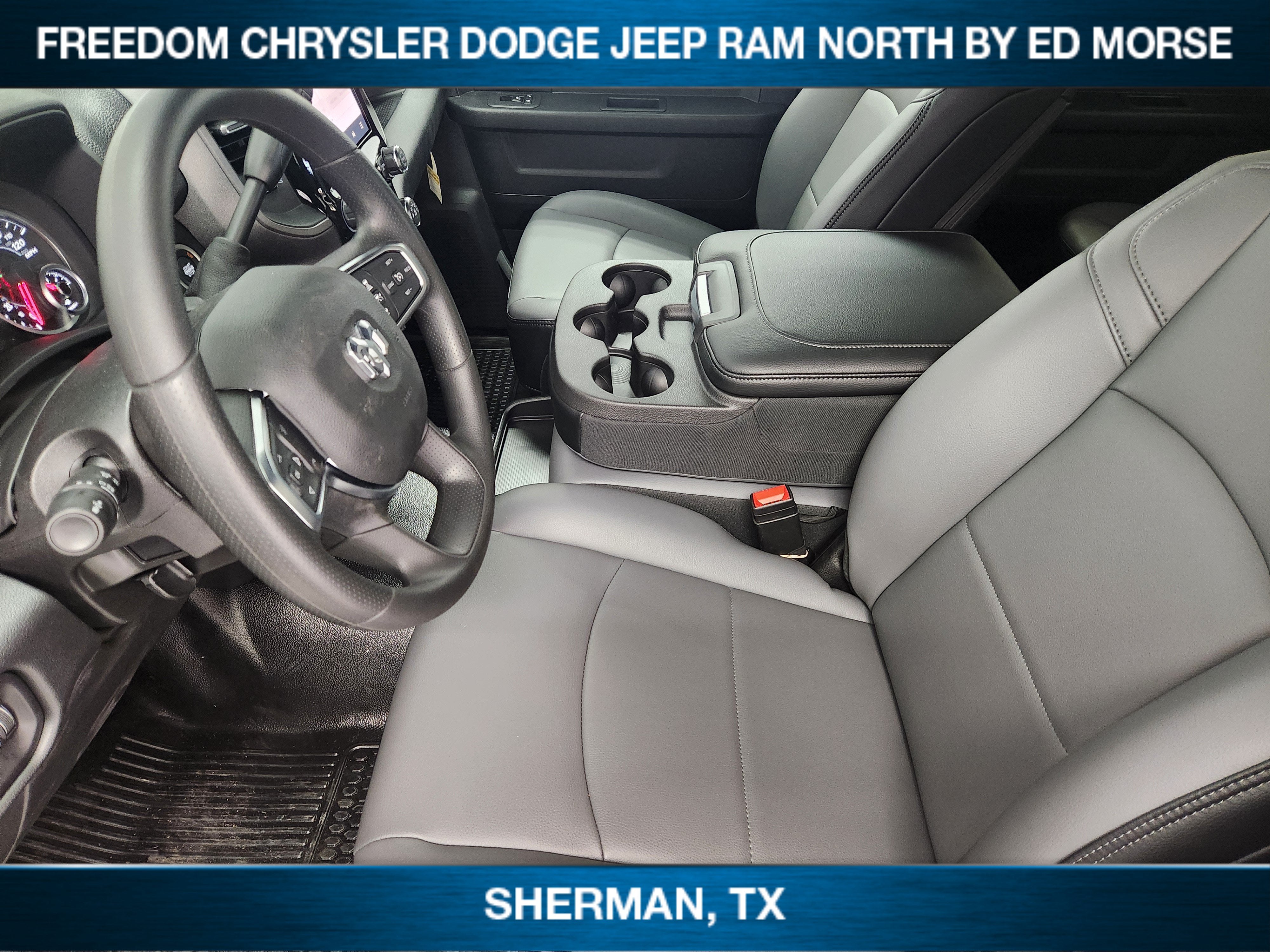 2027 RAM 3500 RAM 3500 TRADESMAN CREW CAB 4X4 8' BOX