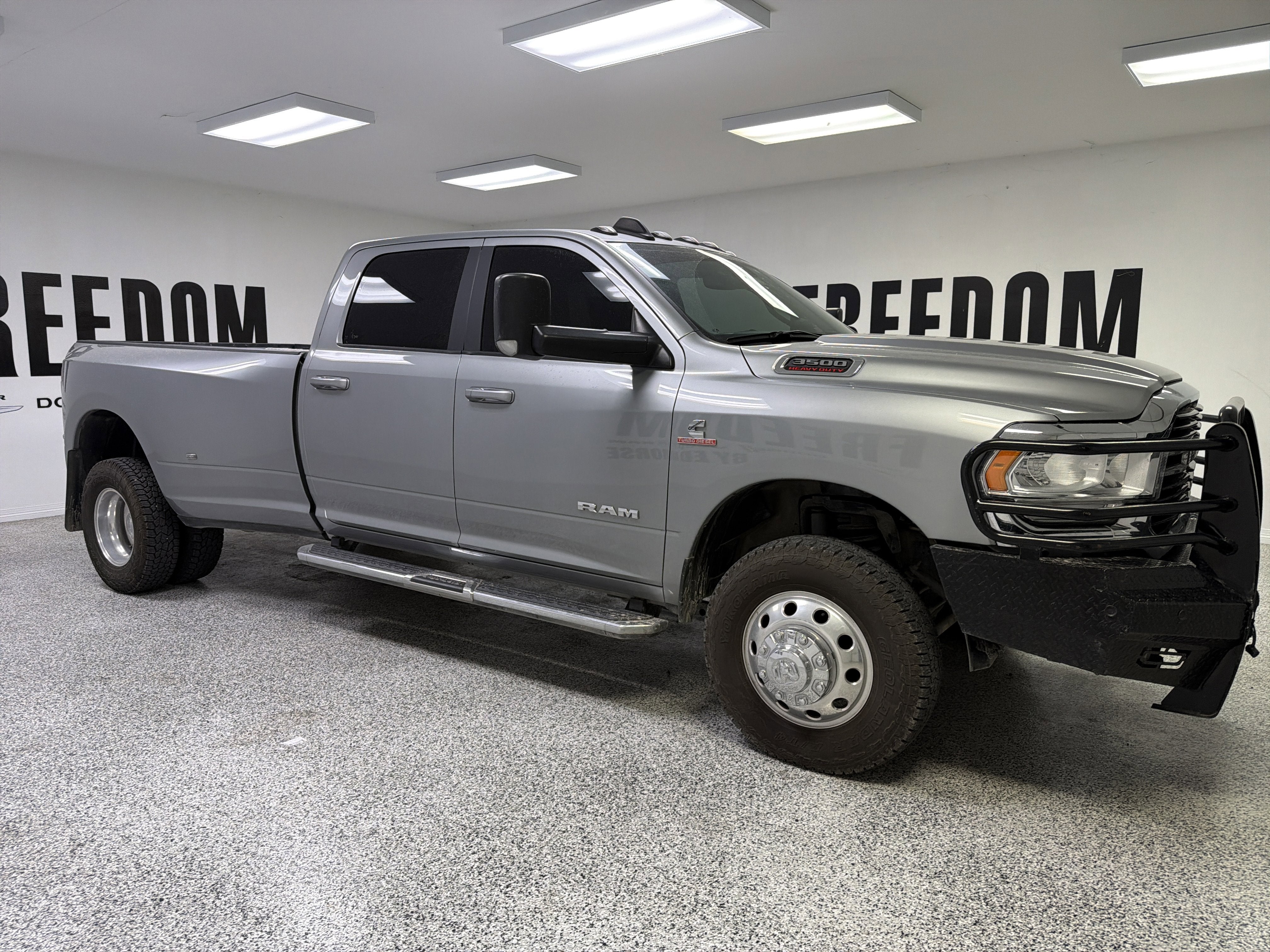 2021 RAM 3500 Lone Star Crew Cab 4x4 8' Box