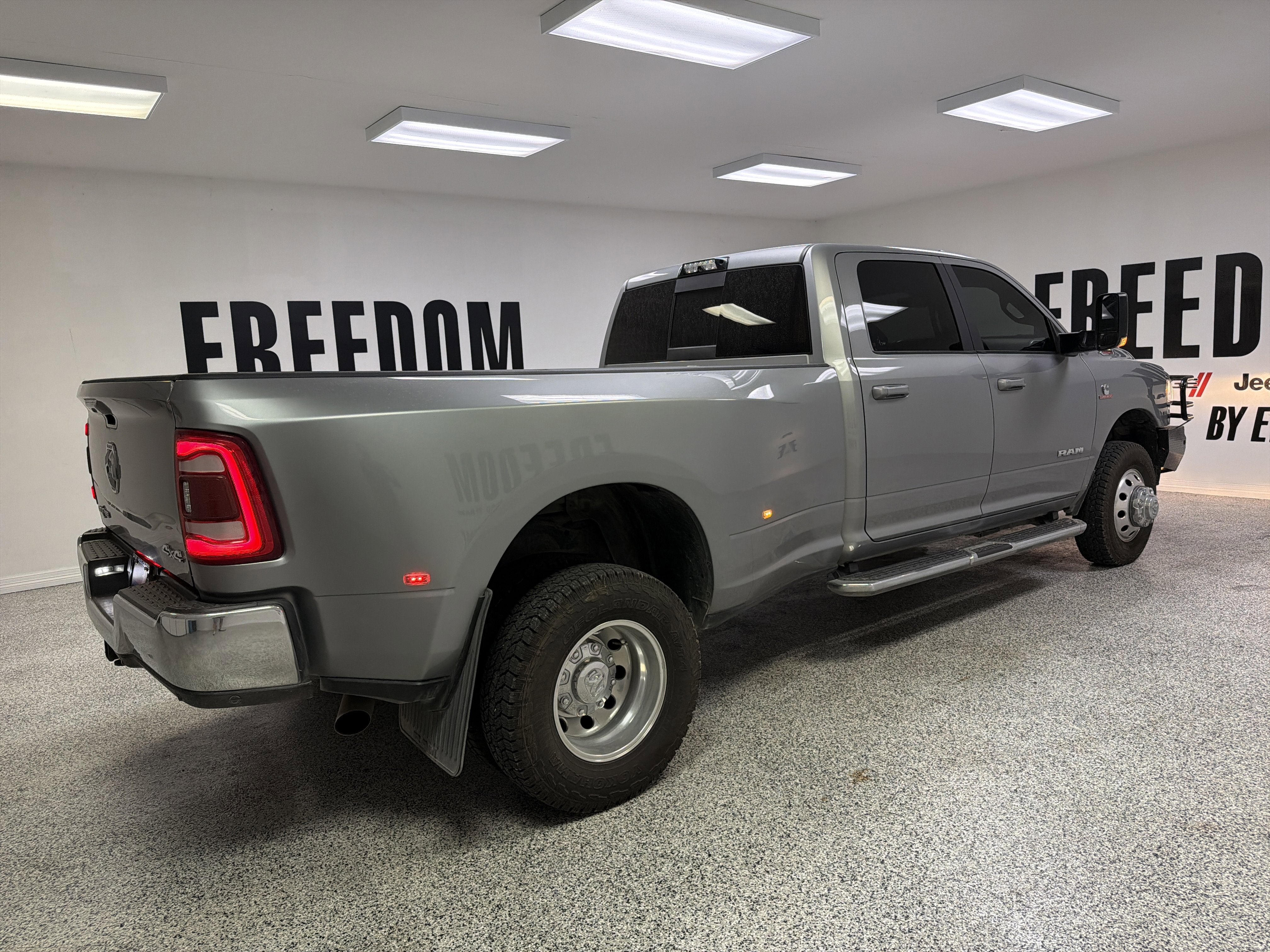 2021 RAM 3500 Lone Star Crew Cab 4x4 8' Box