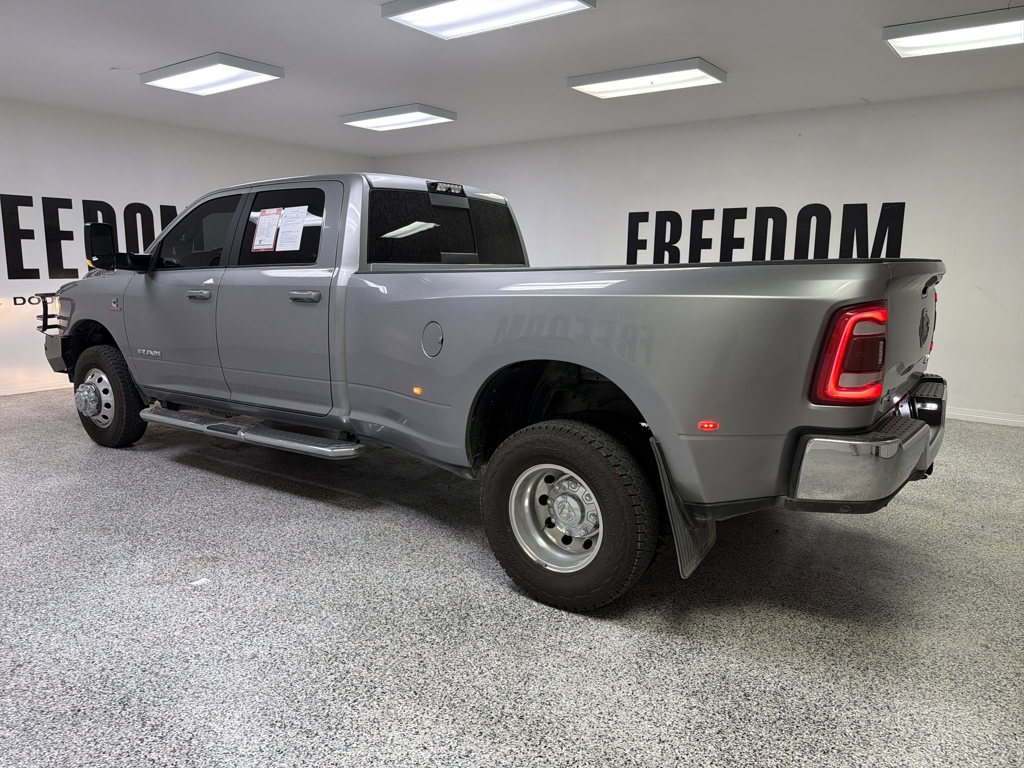 2021 RAM 3500 Lone Star Crew Cab 4x4 8' Box