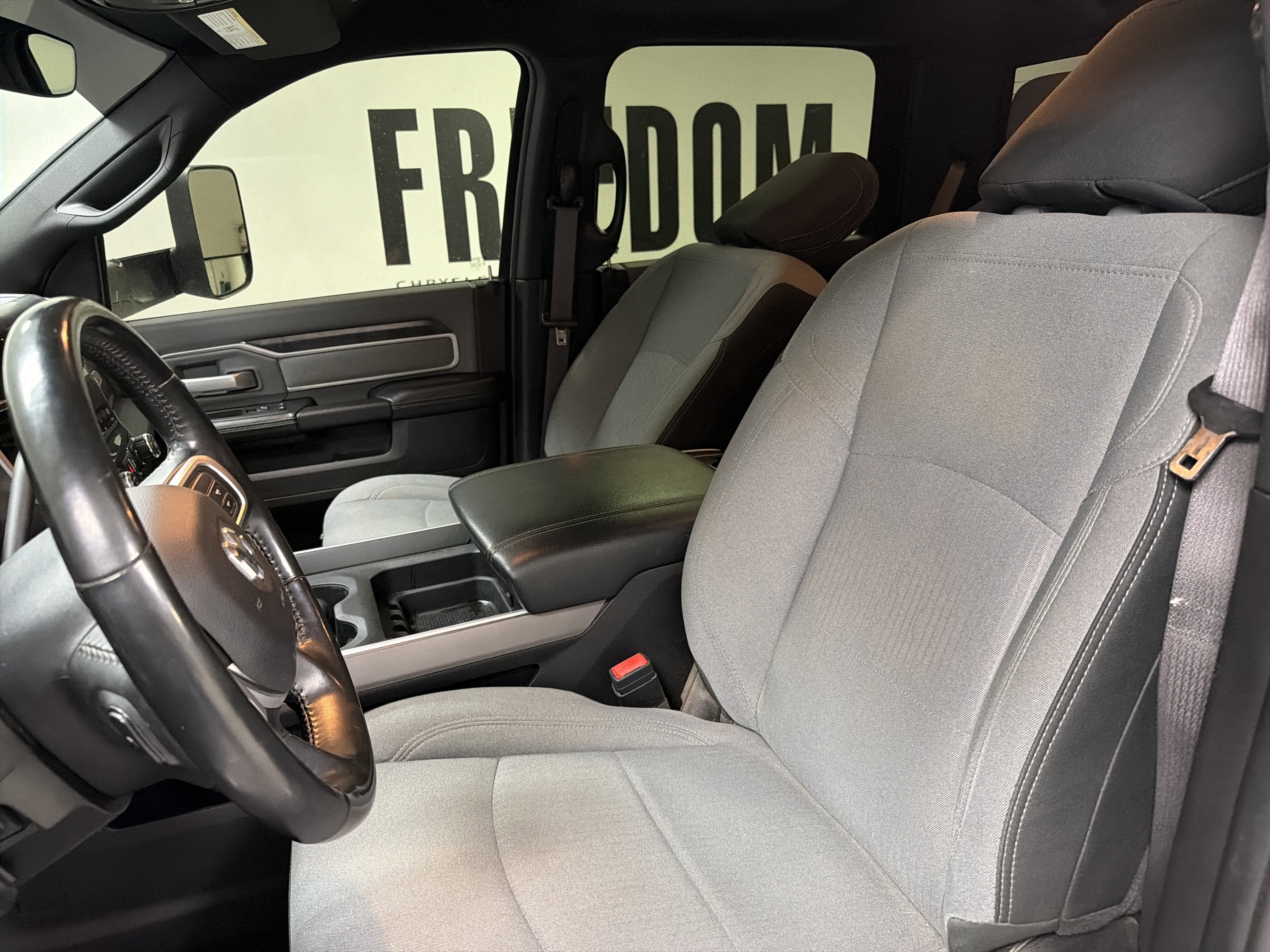 2021 RAM 3500 Lone Star Crew Cab 4x4 8' Box