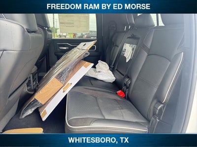 2025 RAM Ram 3500 RAM 3500 LARAMIE MEGA CAB 4X4 6'4' BOX