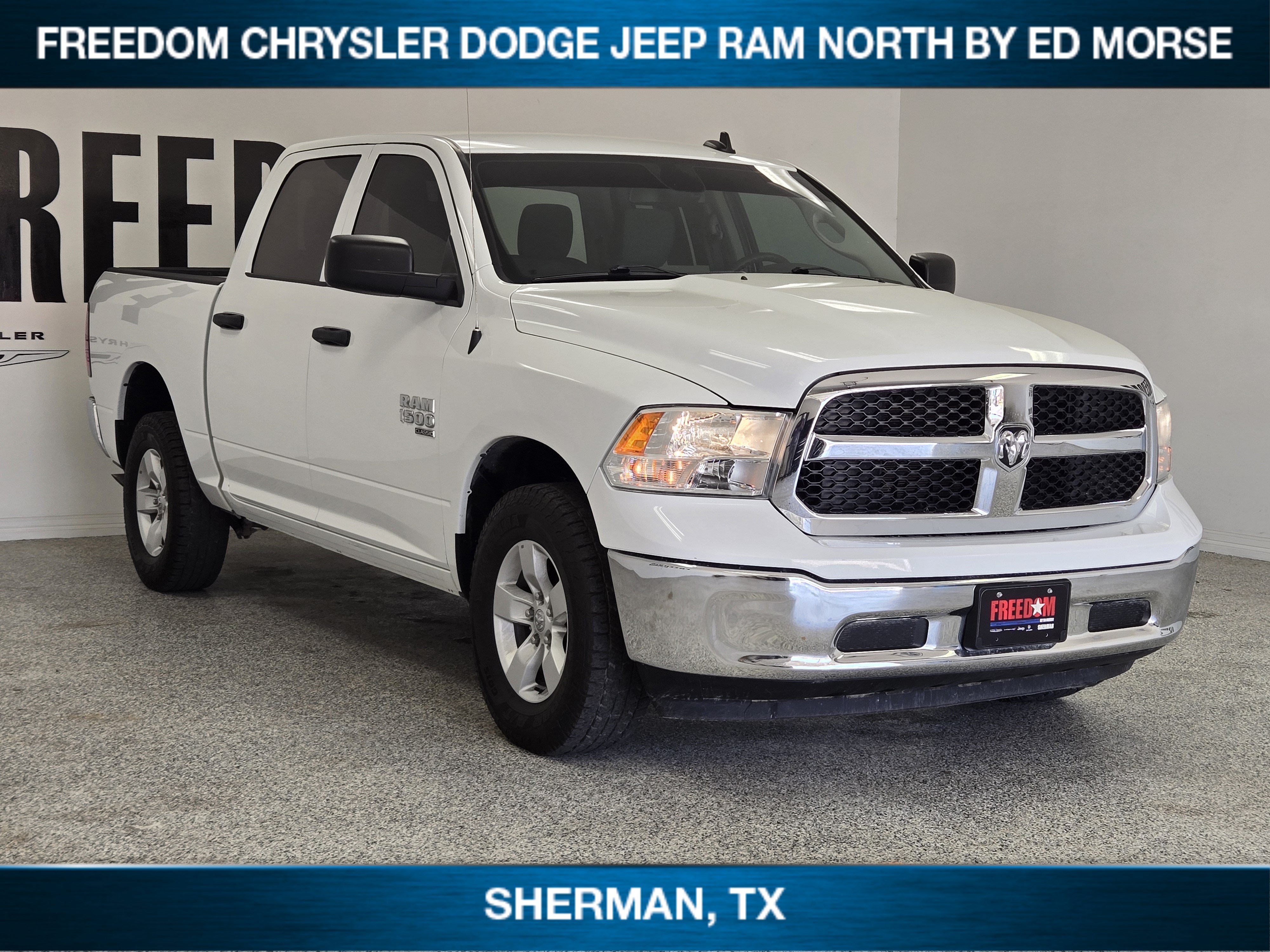 2023 RAM 1500 Classic SLT Crew Cab 4x4 5'7' Box