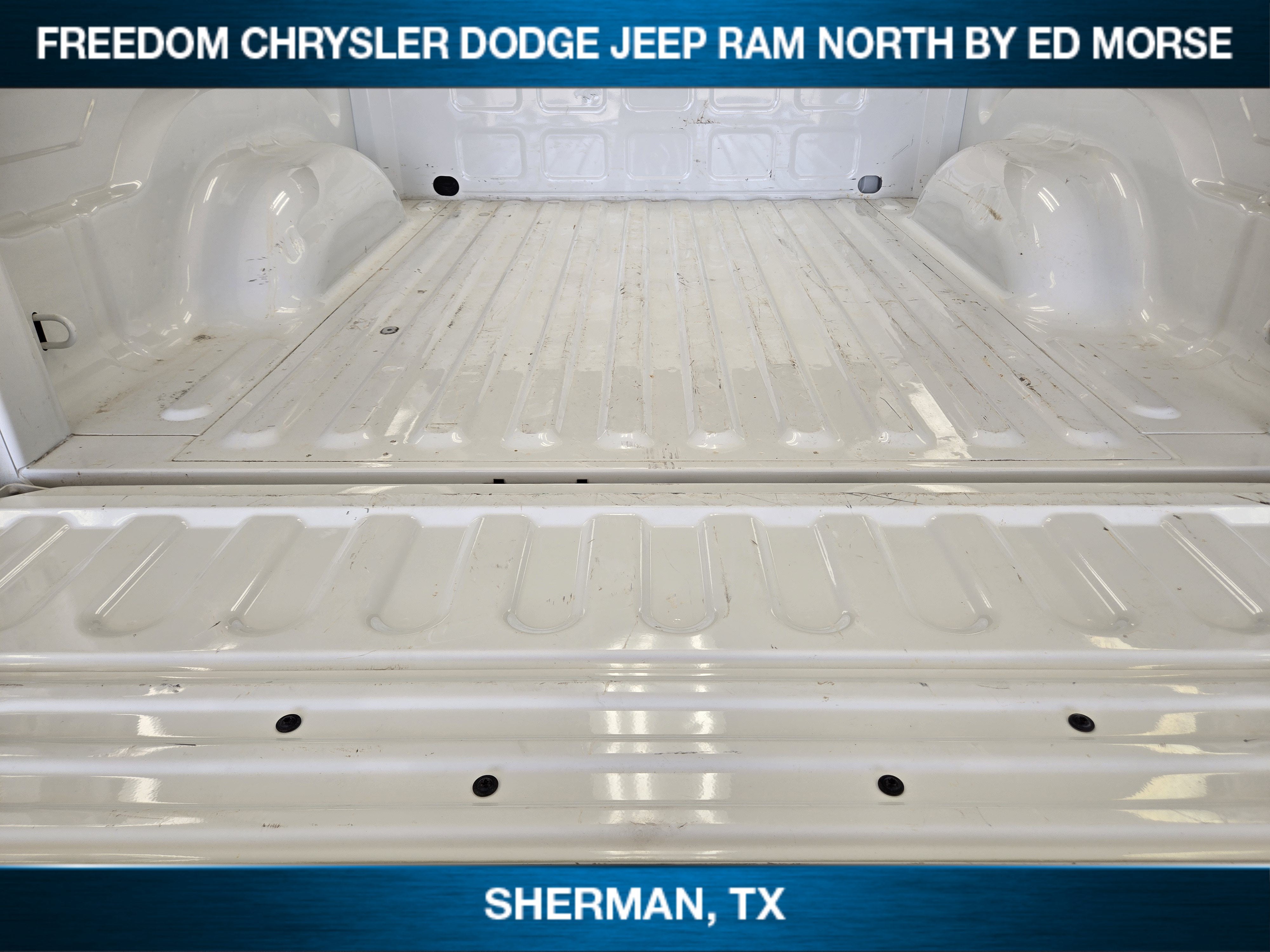 2023 RAM 1500 Classic SLT Crew Cab 4x4 5'7' Box