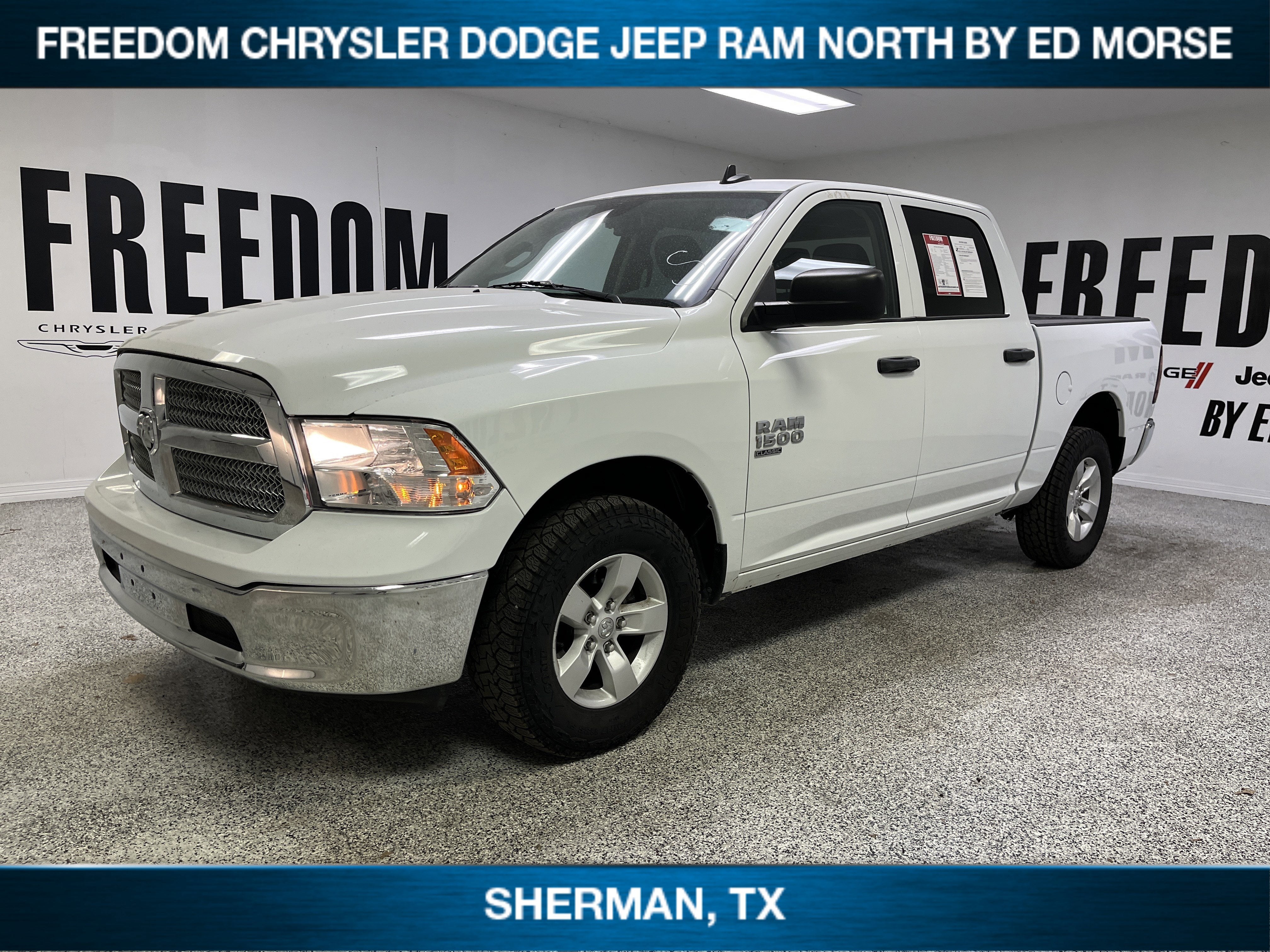 2023 RAM 1500 Classic SLT Crew Cab 4x4 5'7' Box