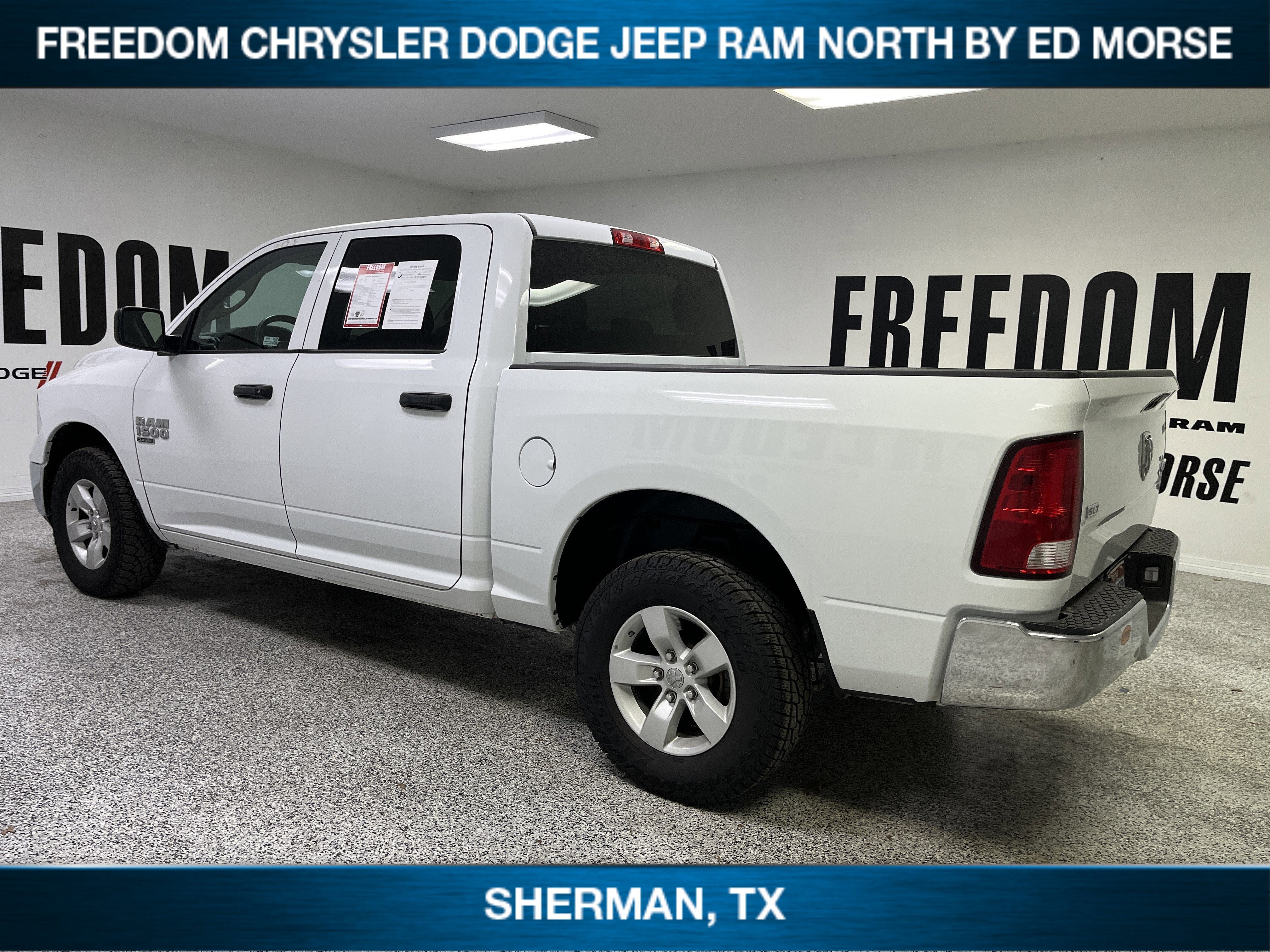 2023 RAM 1500 Classic SLT Crew Cab 4x4 5'7' Box