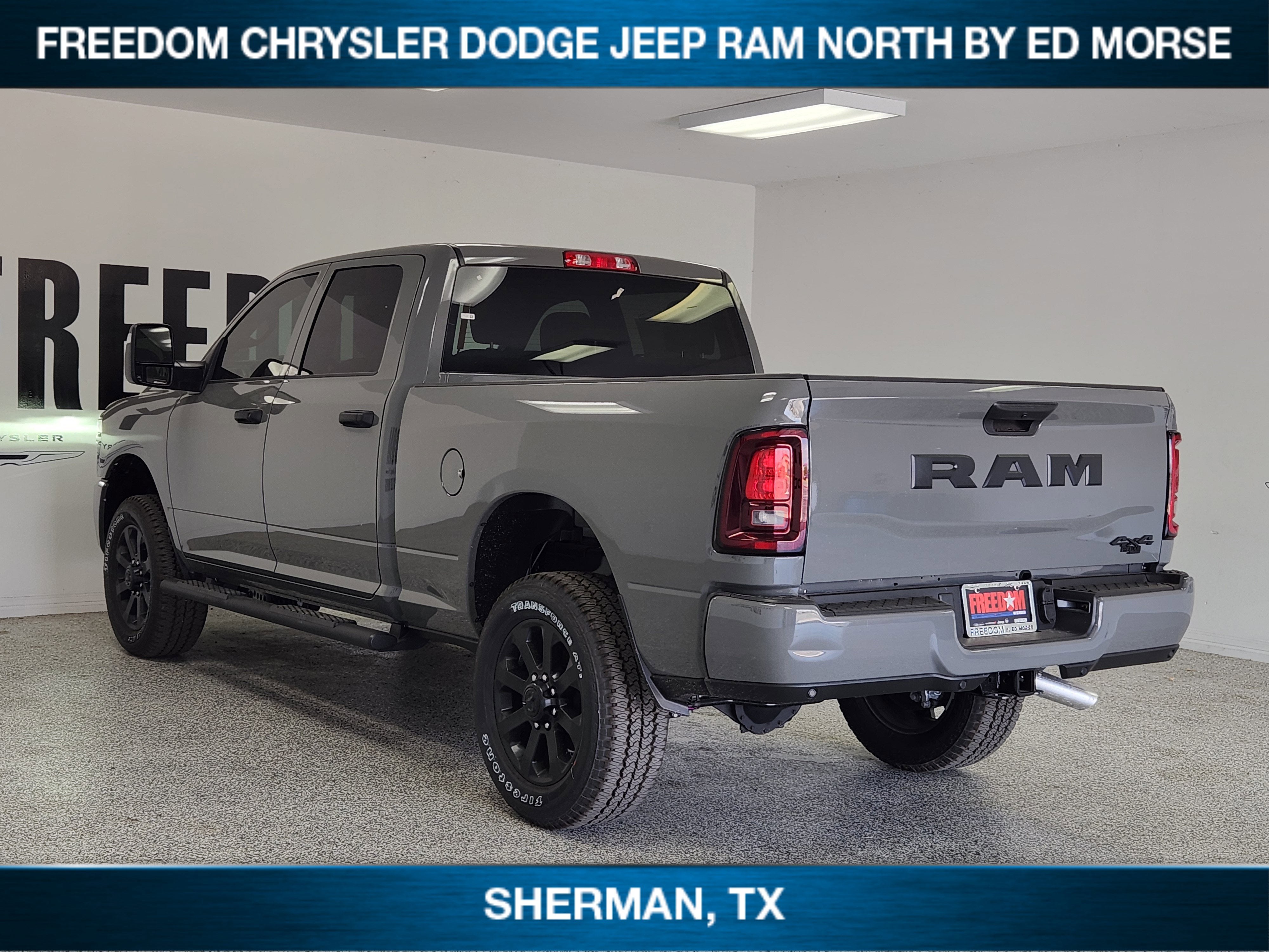 2026 RAM Ram 2500 RAM 2500 BLACK EXPRESS CREW CAB 4X4 6'4' BOX