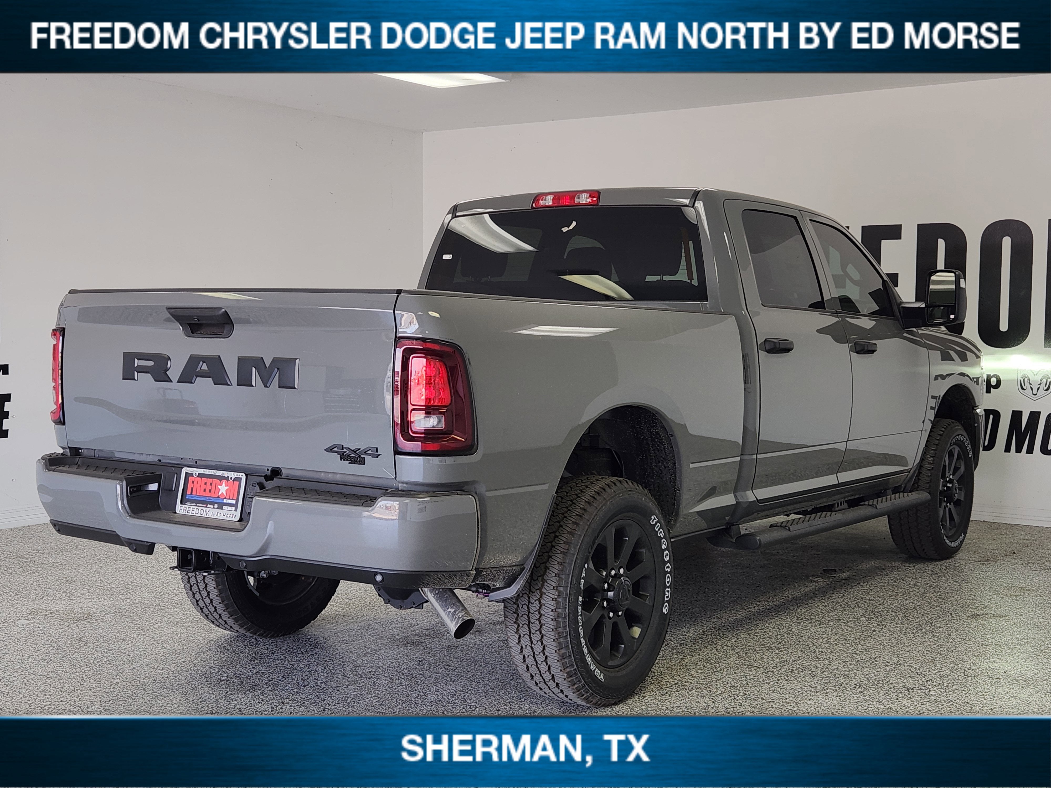 2026 RAM Ram 2500 RAM 2500 BLACK EXPRESS CREW CAB 4X4 6'4' BOX