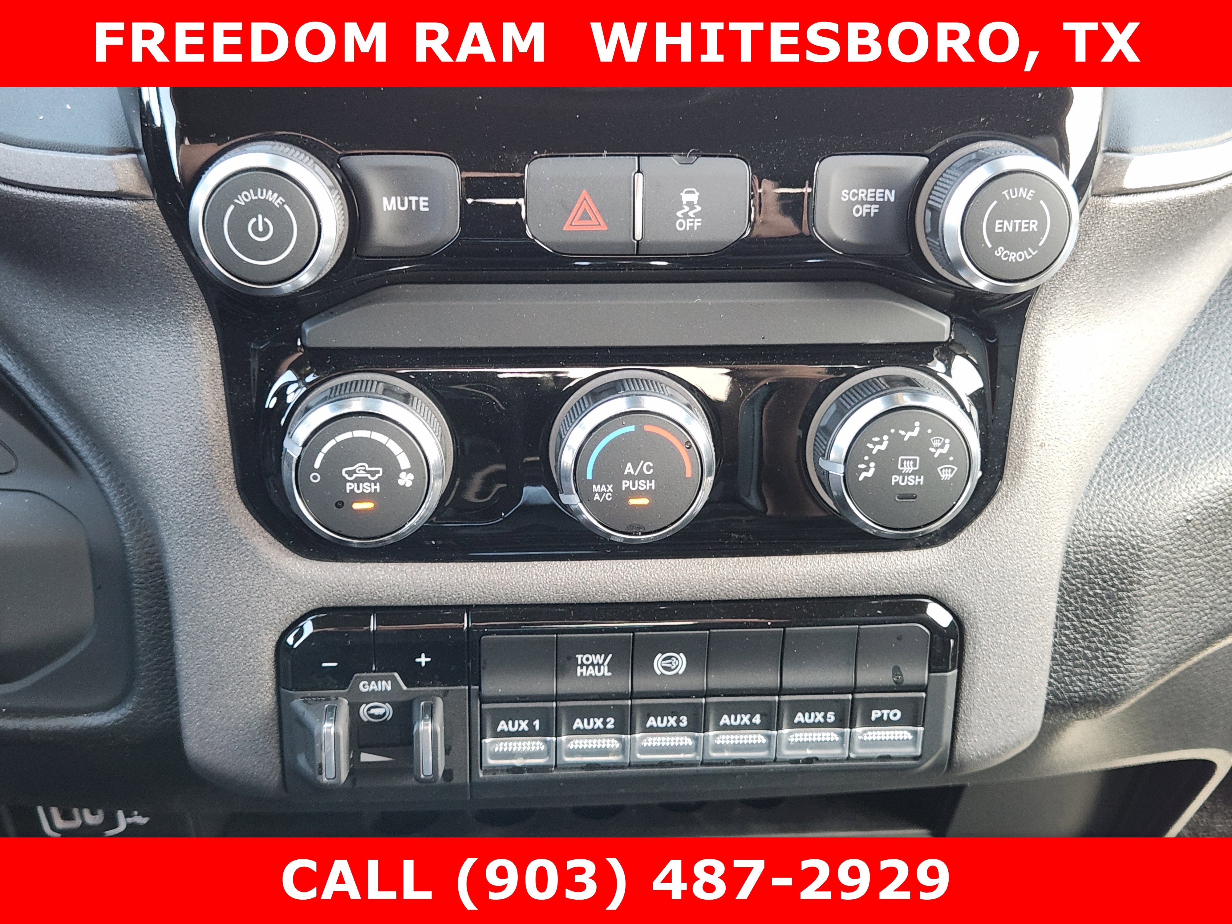 2026 RAM Ram 5500 Chassis Cab RAM 5500 TRADESMAN CHASSIS CREW CAB 4X4 84' CA