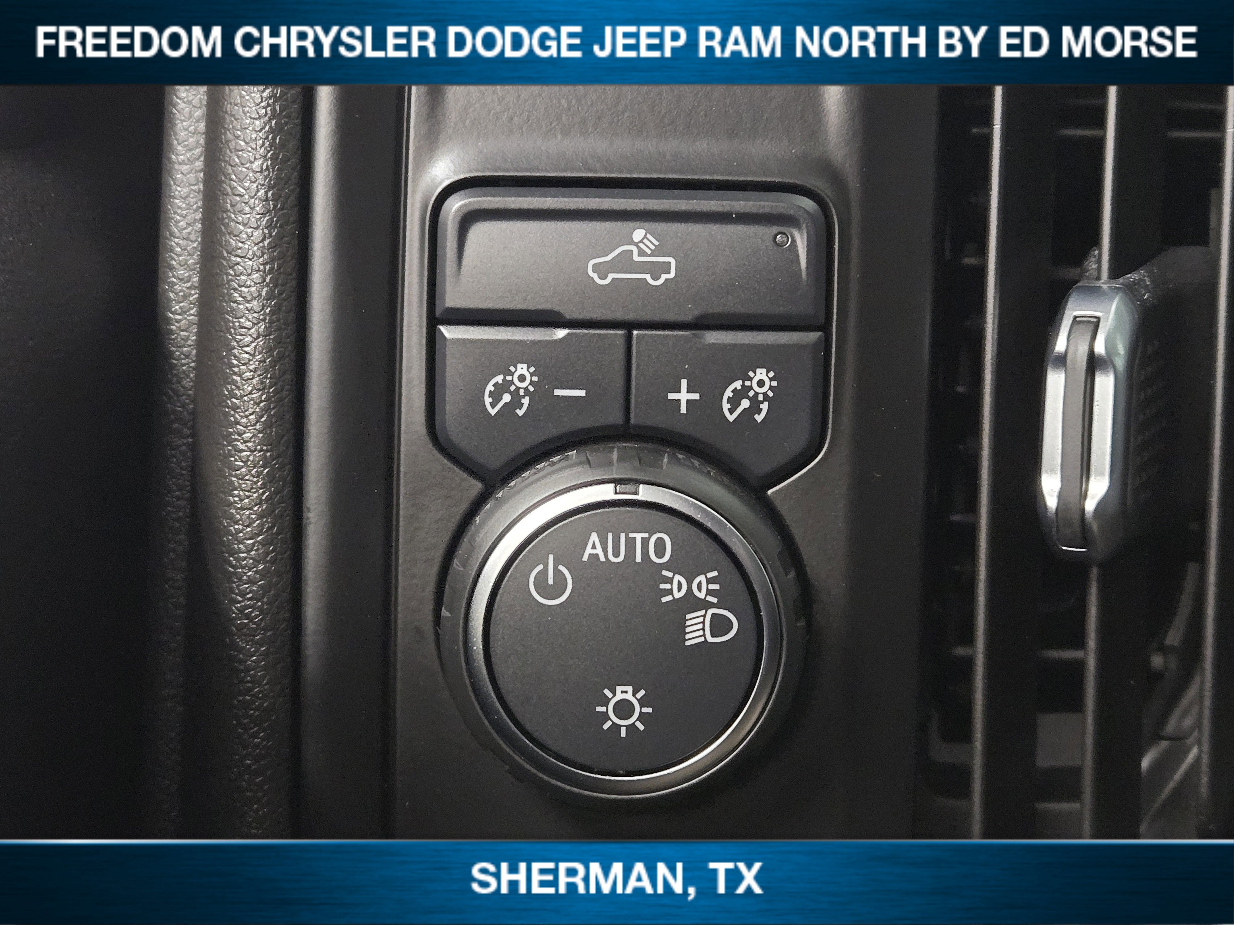 2021 Chevrolet Silverado 1500 2WD Crew Cab Short Bed Custom