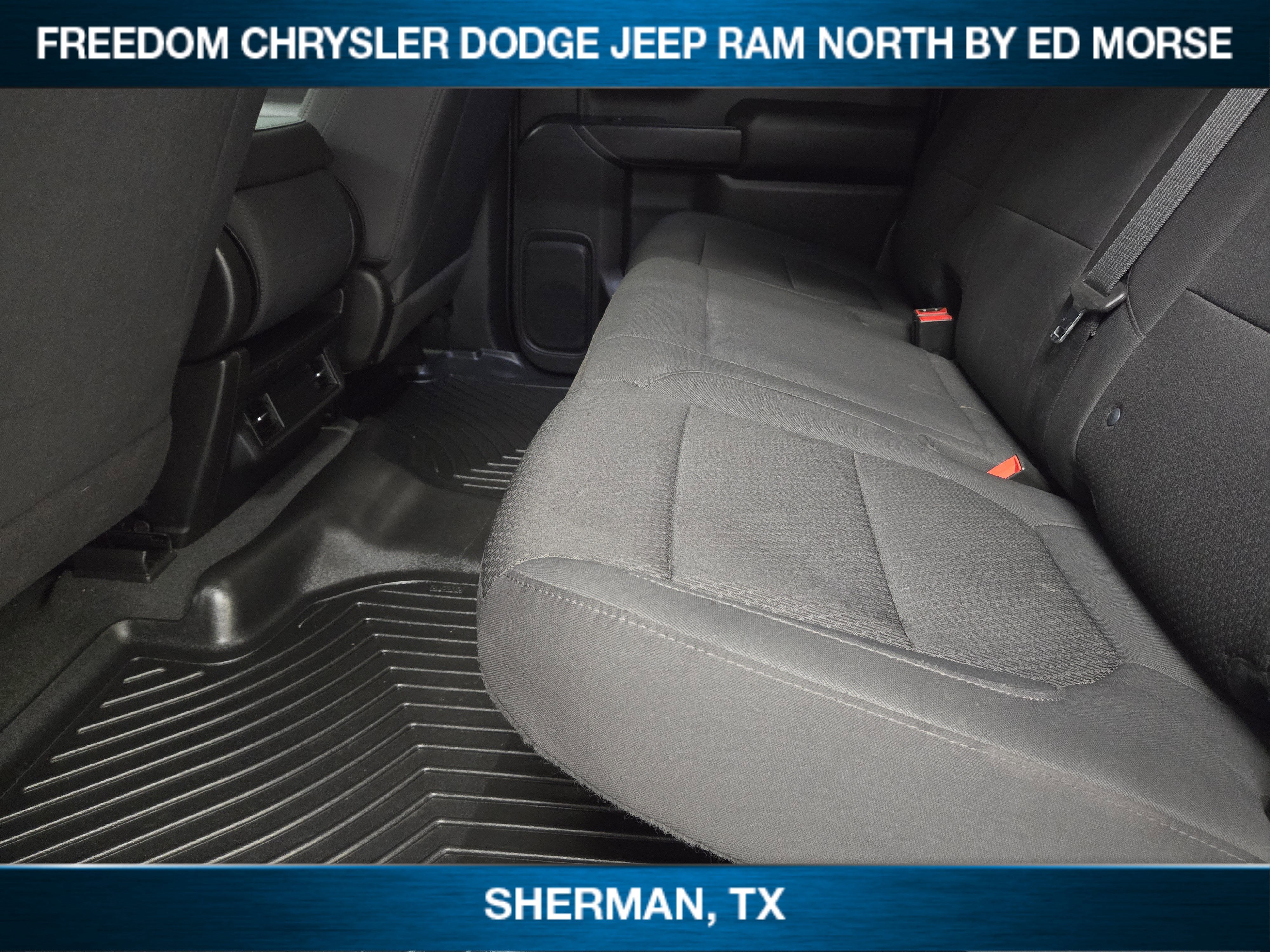 2021 Chevrolet Silverado 1500 2WD Crew Cab Short Bed Custom