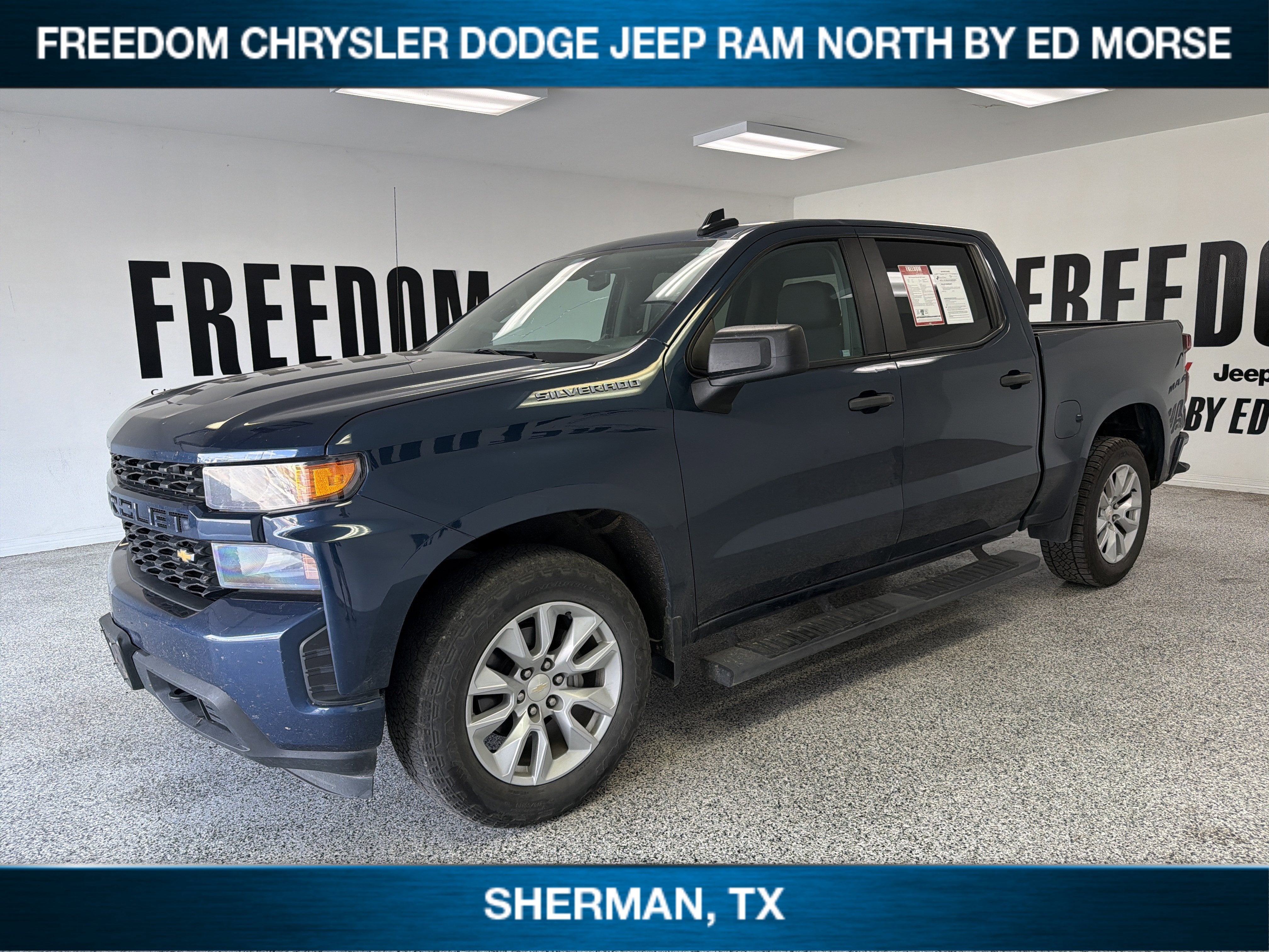 2021 Chevrolet Silverado 1500 2WD Crew Cab Short Bed Custom