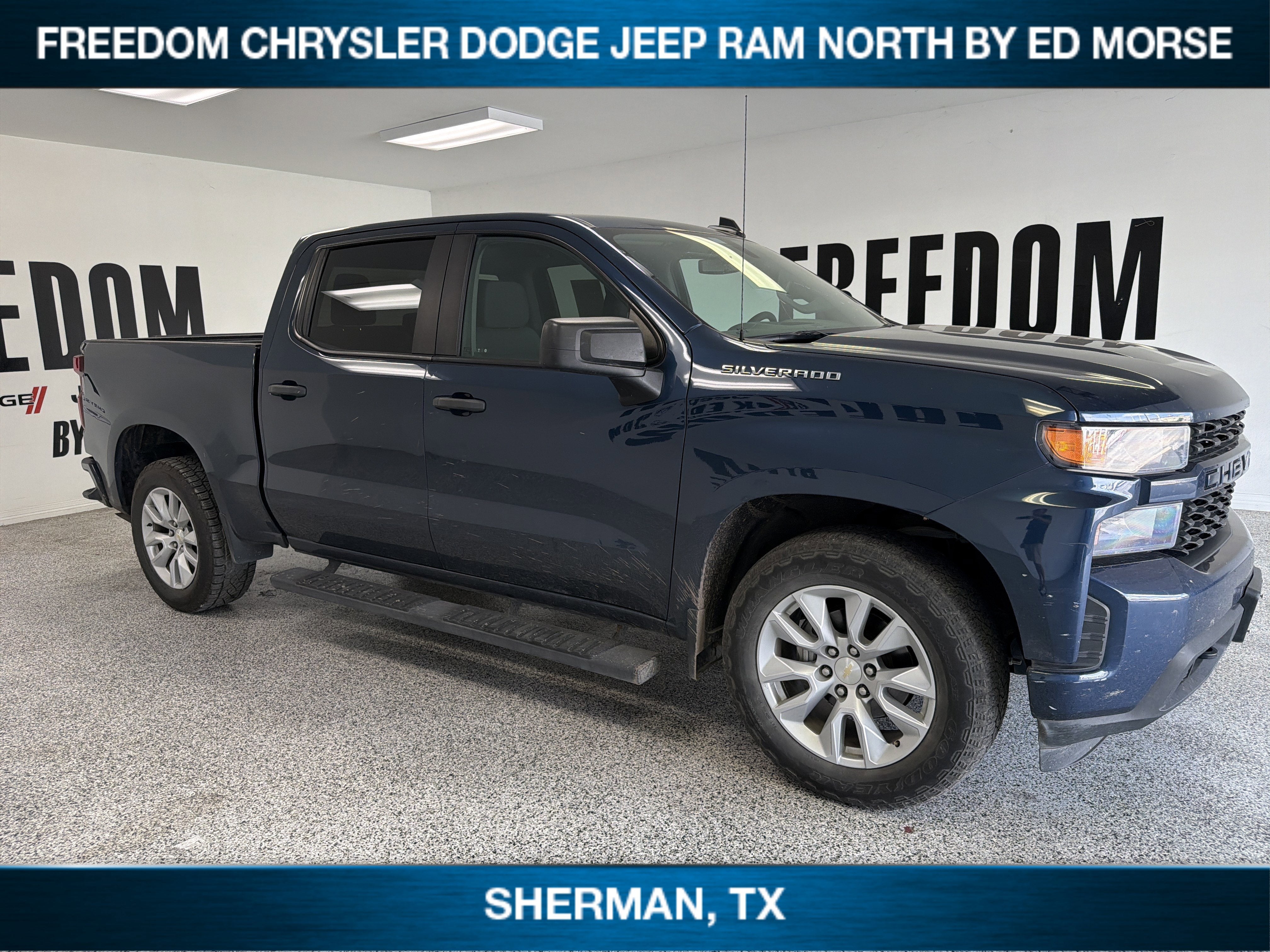 2021 Chevrolet Silverado 1500 2WD Crew Cab Short Bed Custom