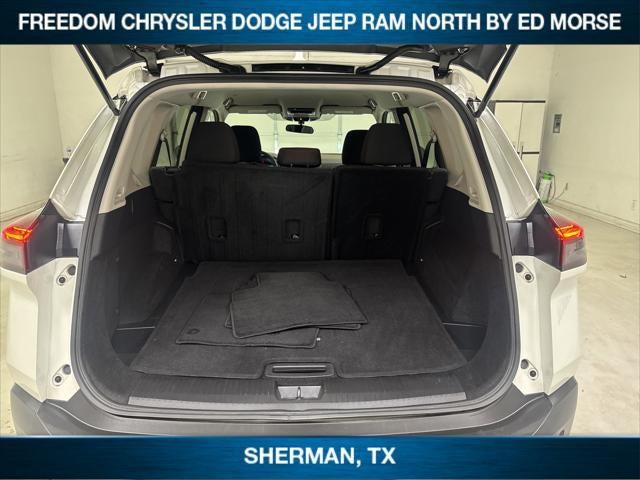 2023 Nissan Rogue SV FWD