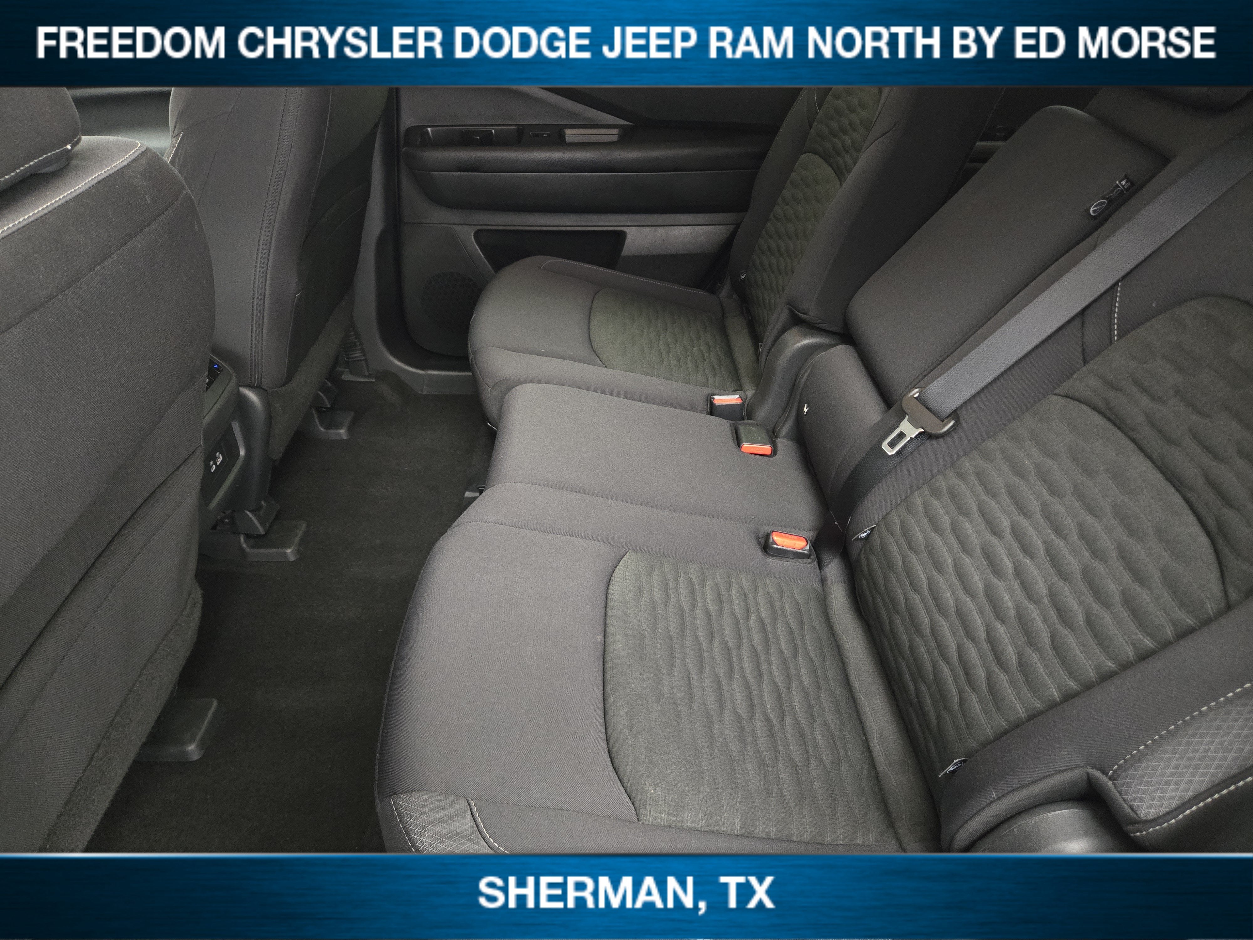 2025 Nissan Pathfinder SV FWD