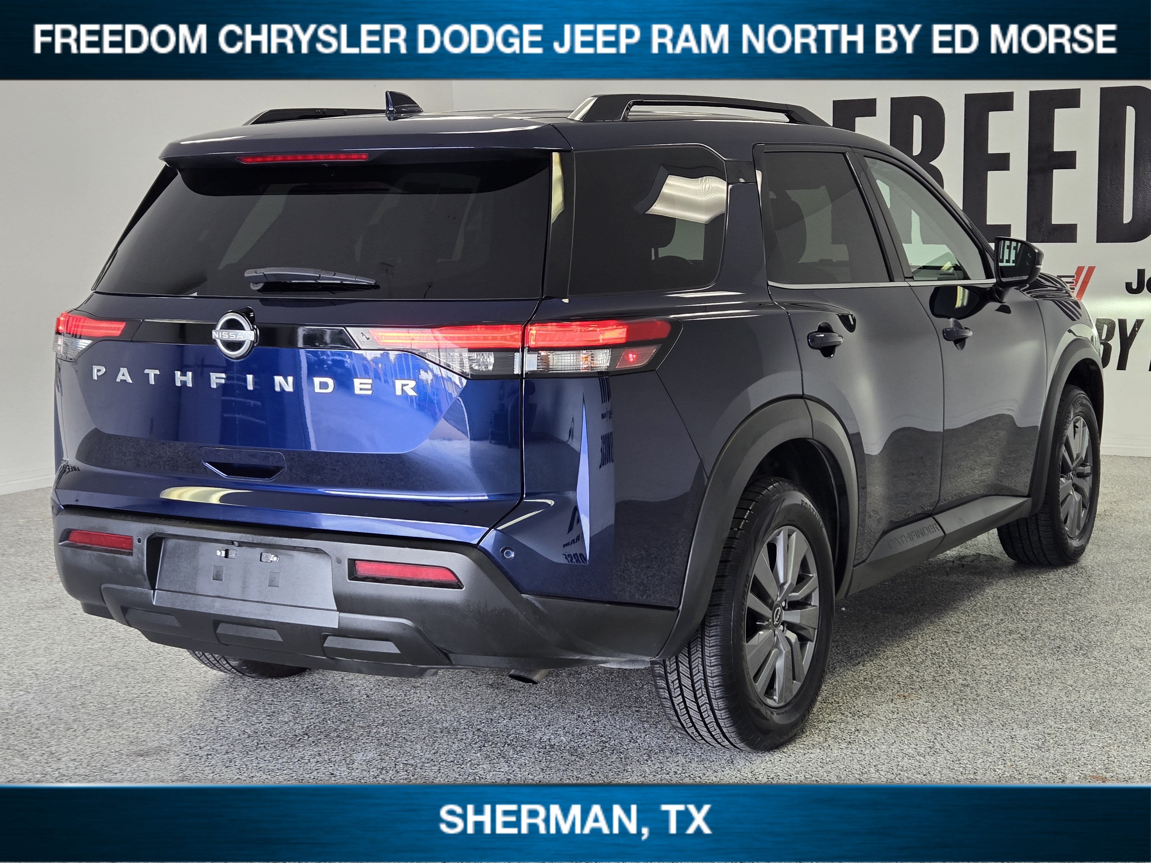 2025 Nissan Pathfinder SV FWD