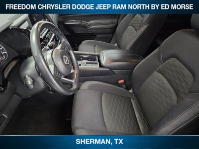 2025 Nissan Pathfinder SV FWD