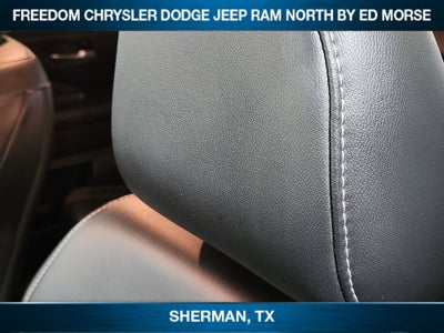 2023 Nissan Pathfinder SL FWD