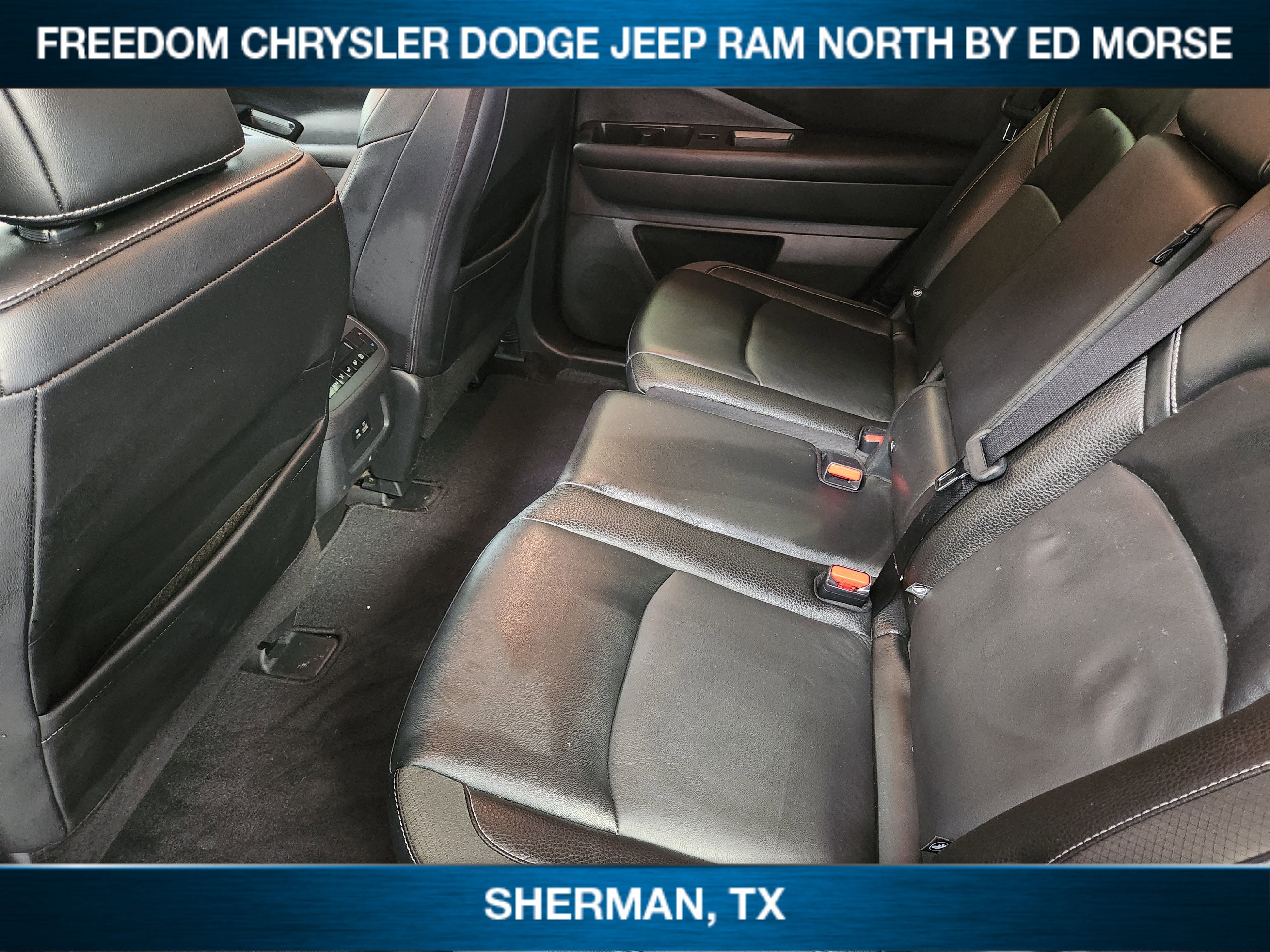 2023 Nissan Pathfinder SL FWD