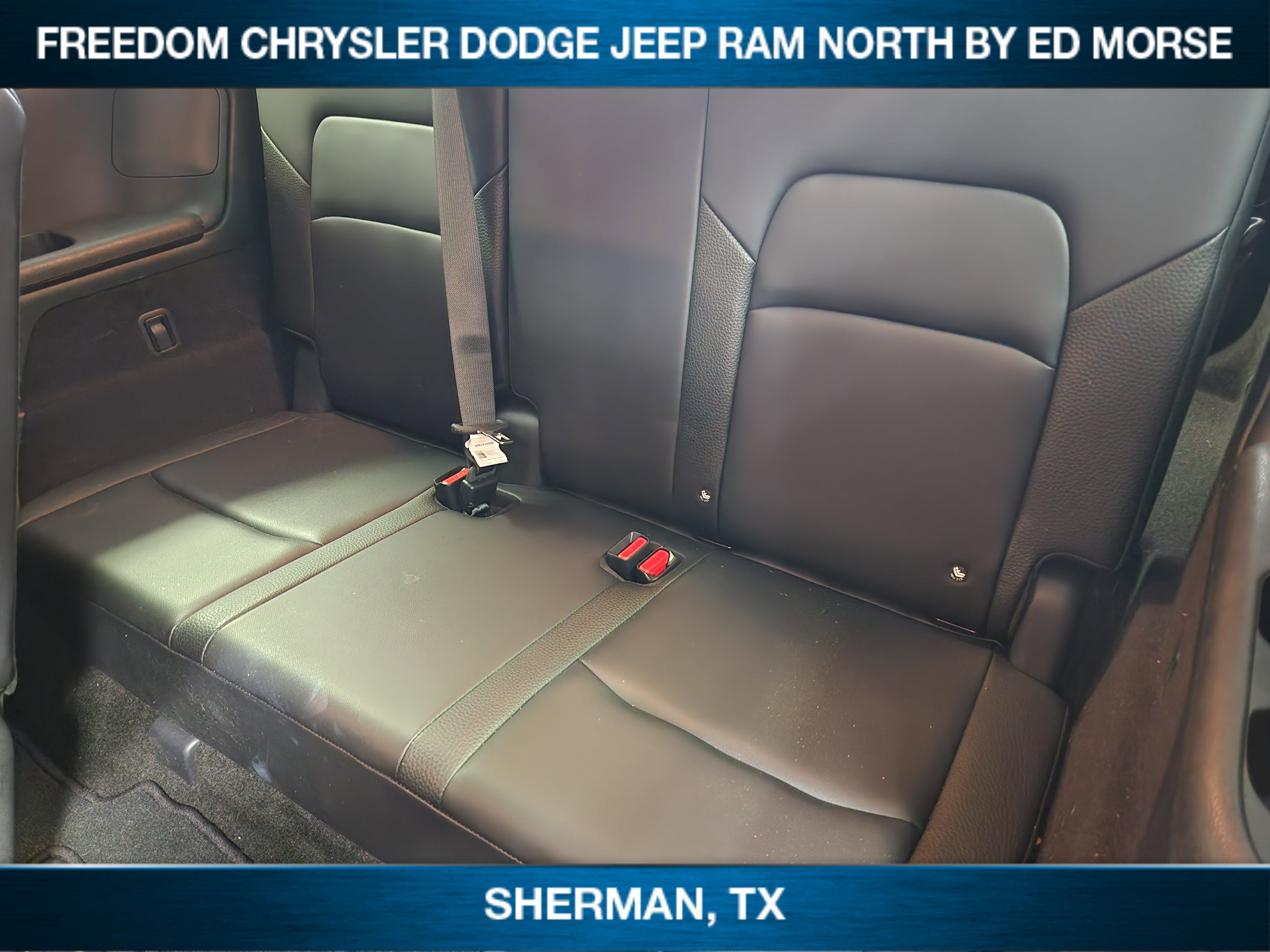 2023 Nissan Pathfinder SL FWD