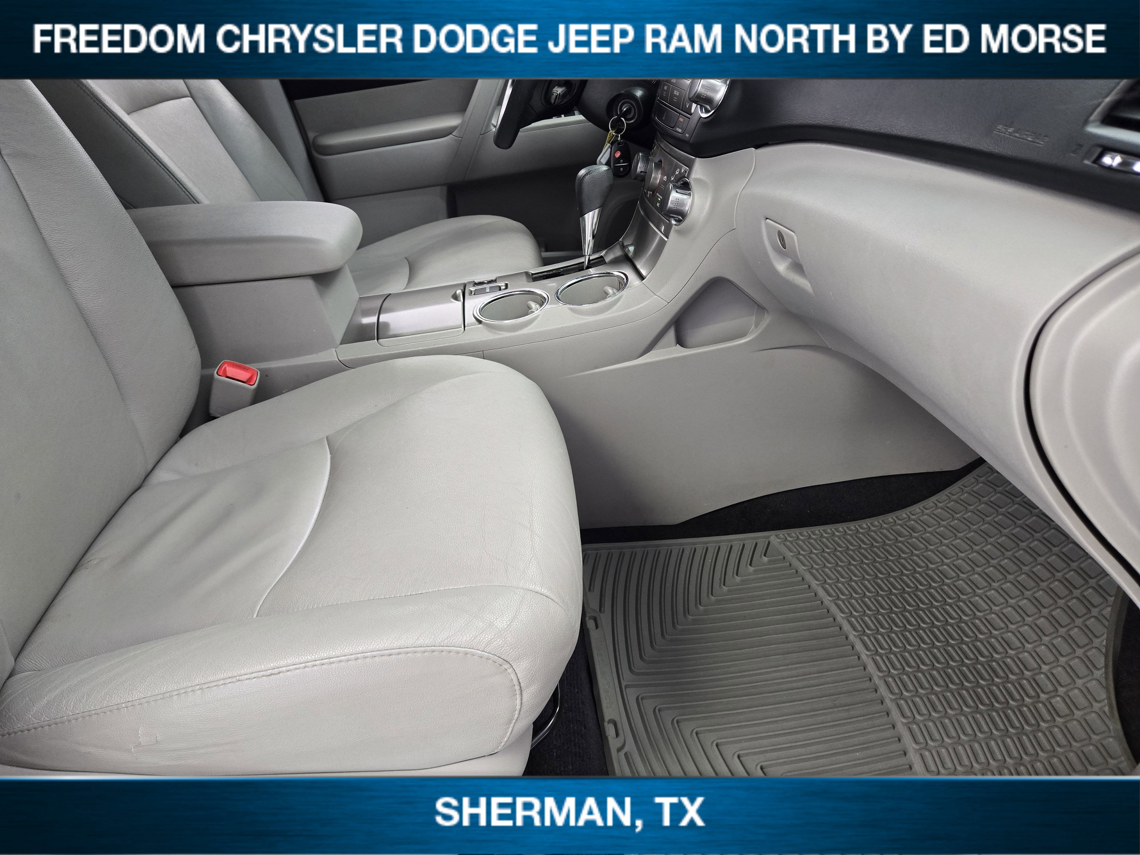 2012 Toyota Highlander SE